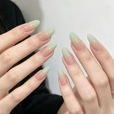 グランデーションネイル💅/ラメグランデーションネイル❤️ベース色あり