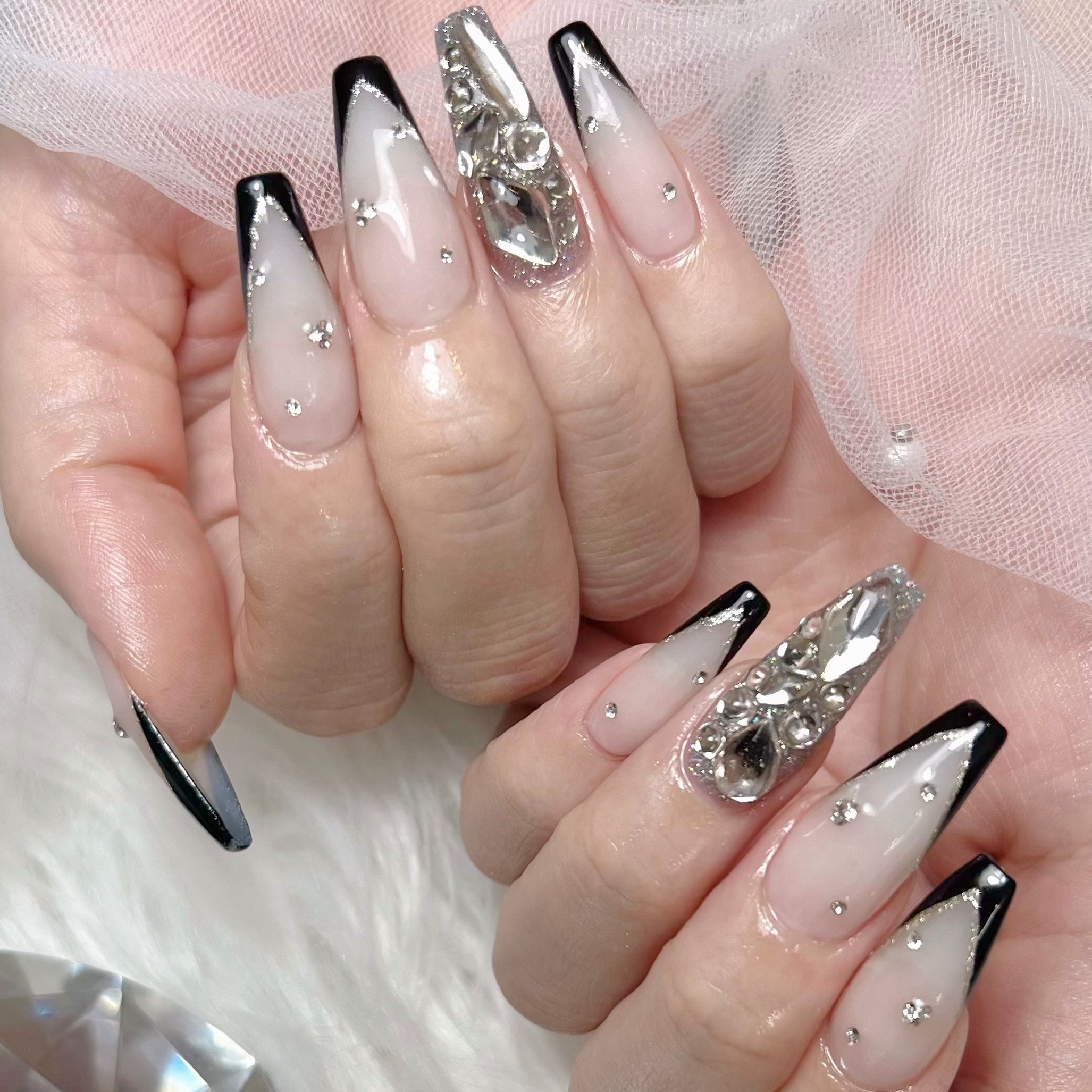 nail_by.mino