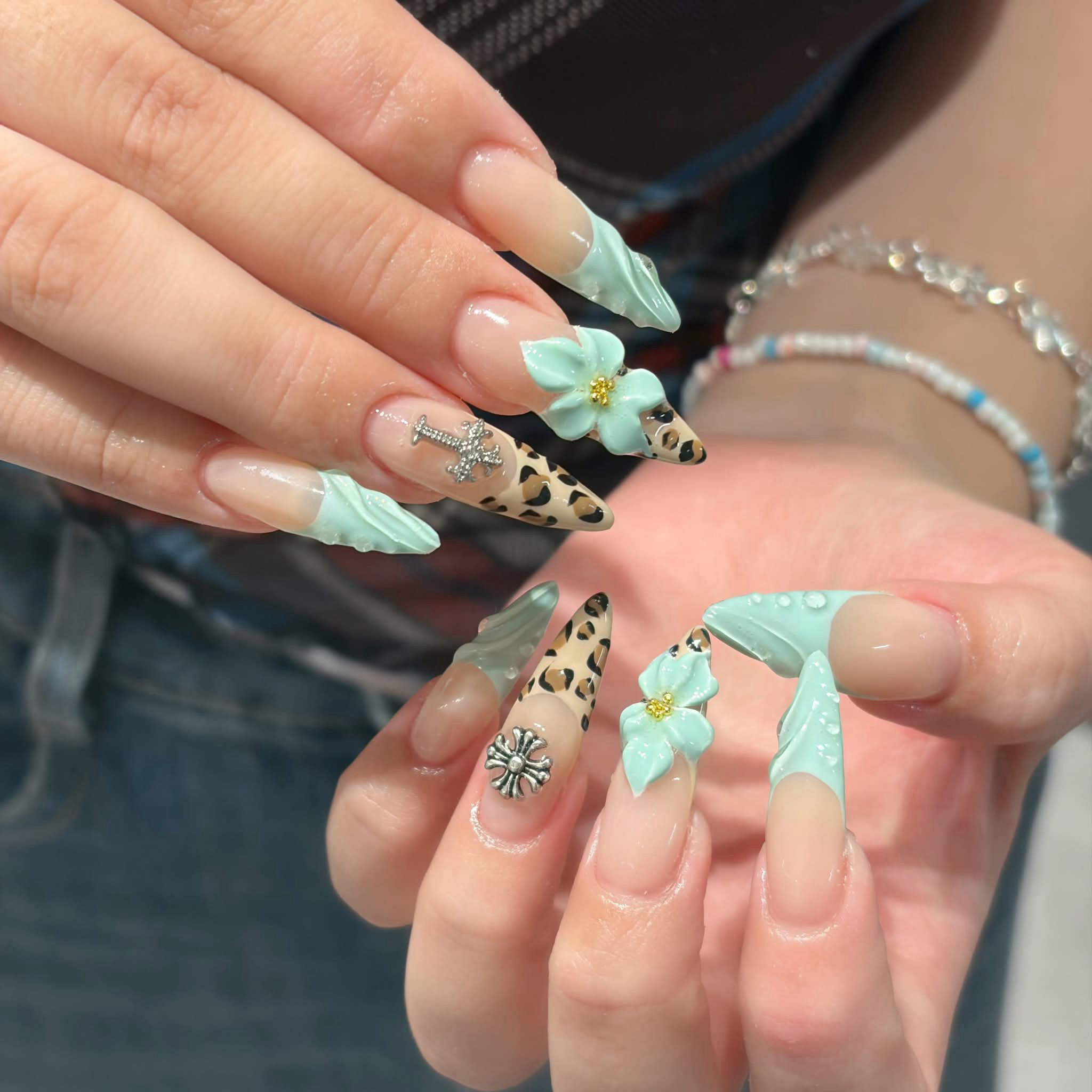 elinails_emi