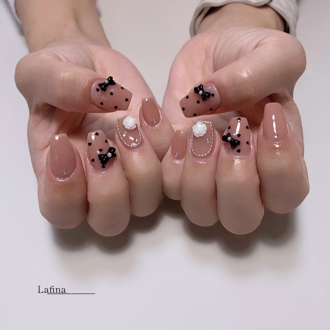 nail.Lafina