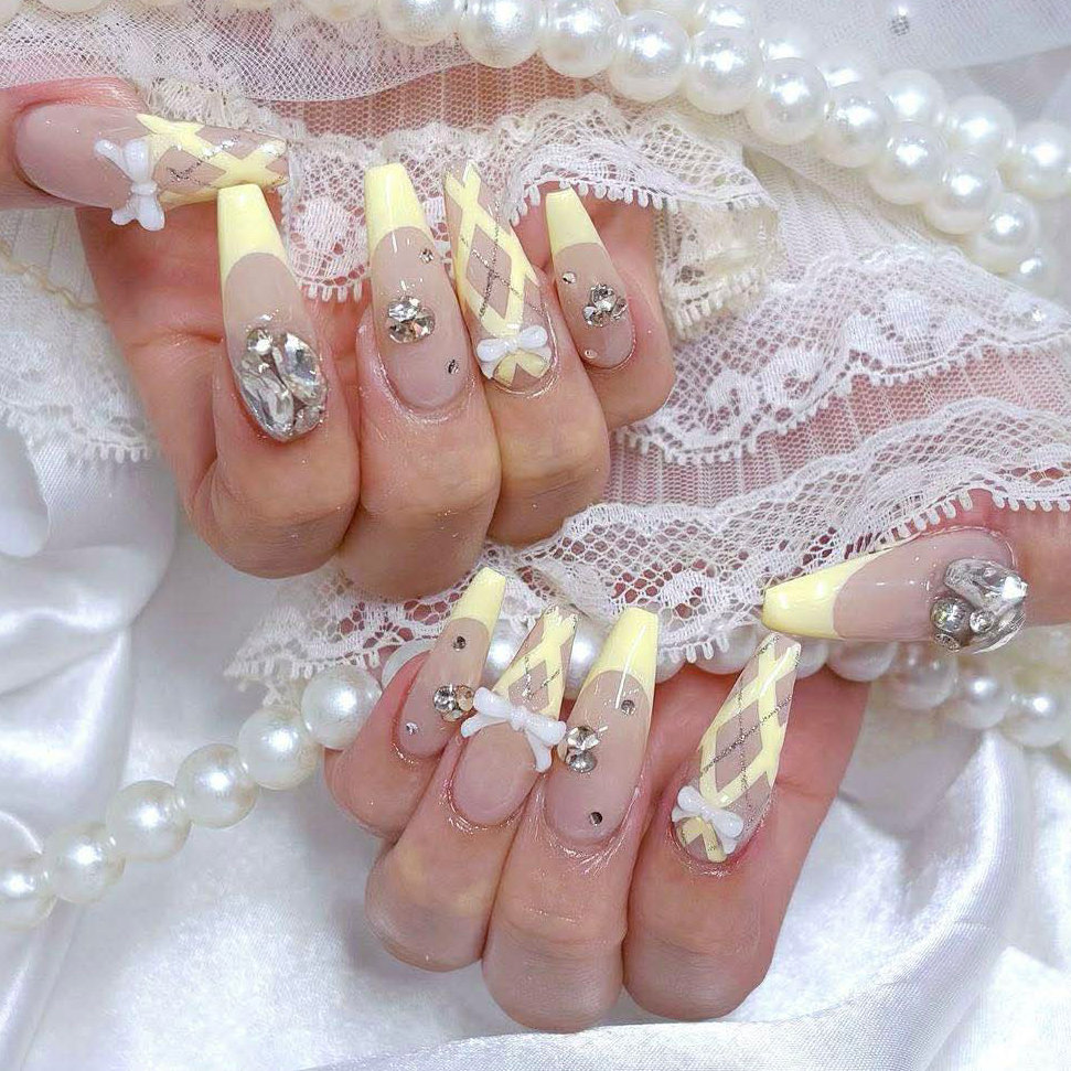 nailsby_yaya