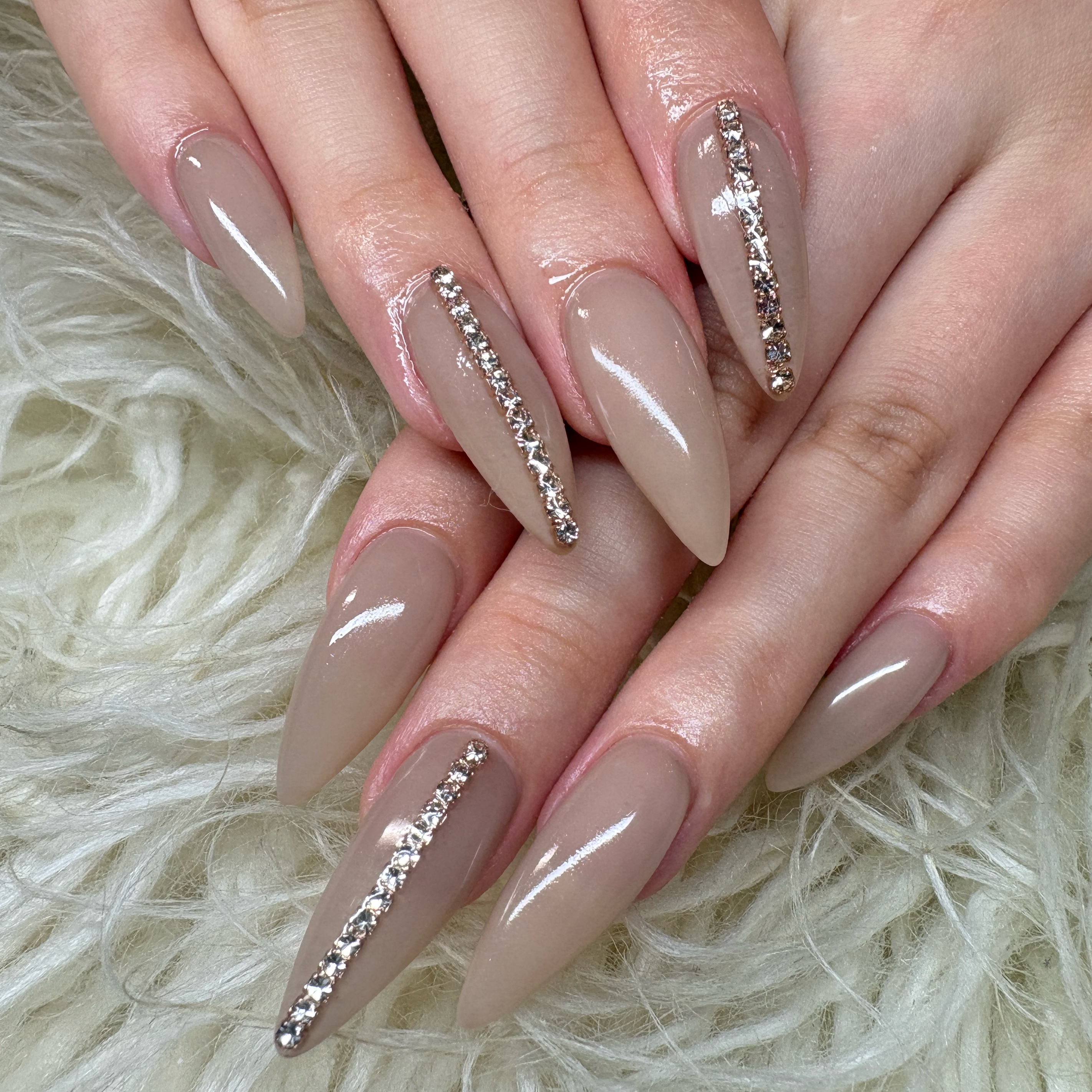 Nail_salon_LuaR
