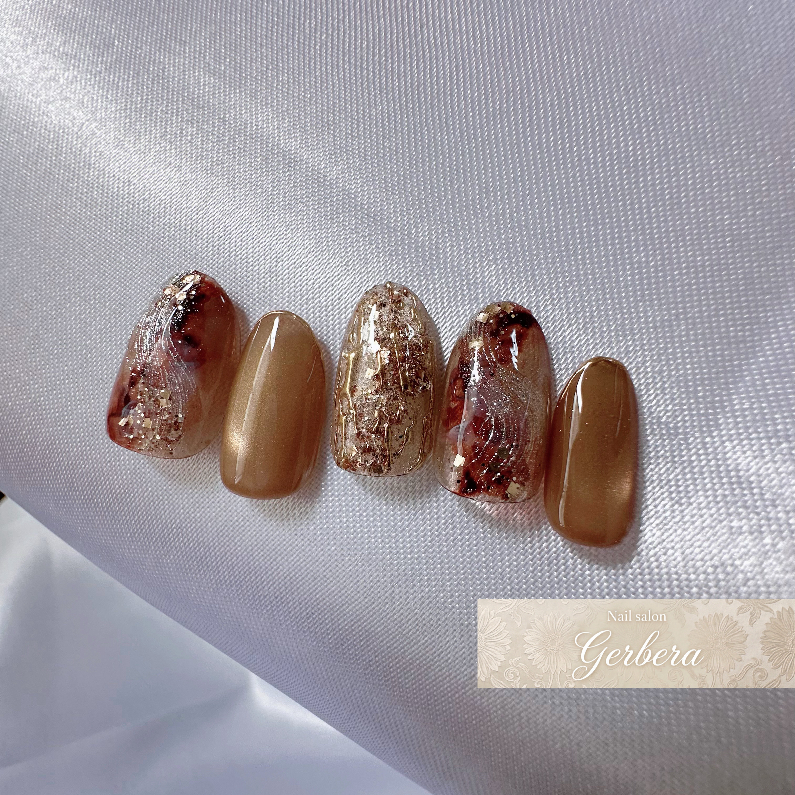 nail_gerbera