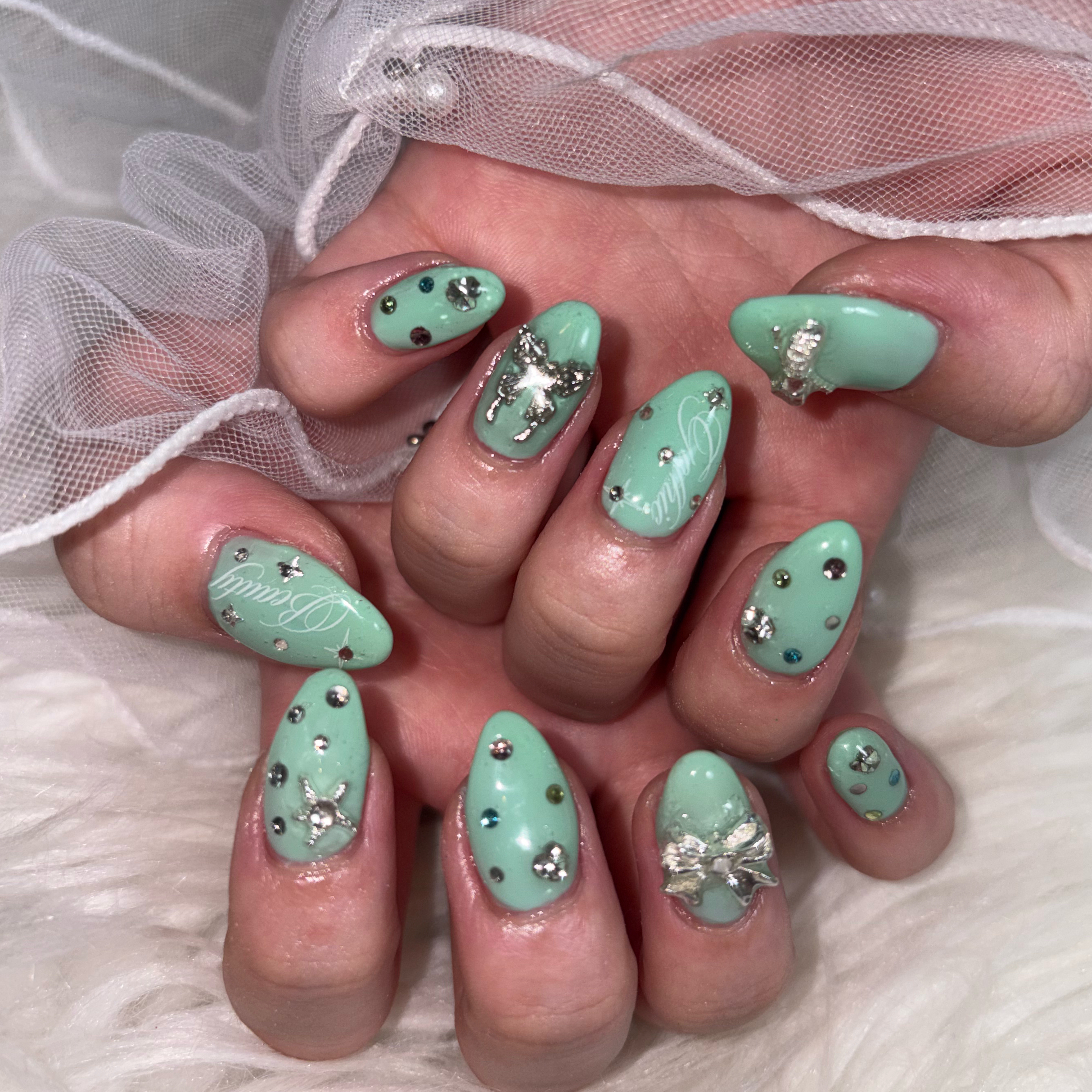 _laninails