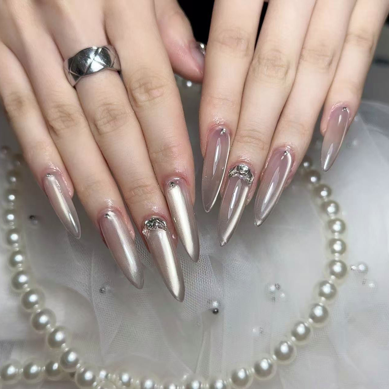 Nail.circles.