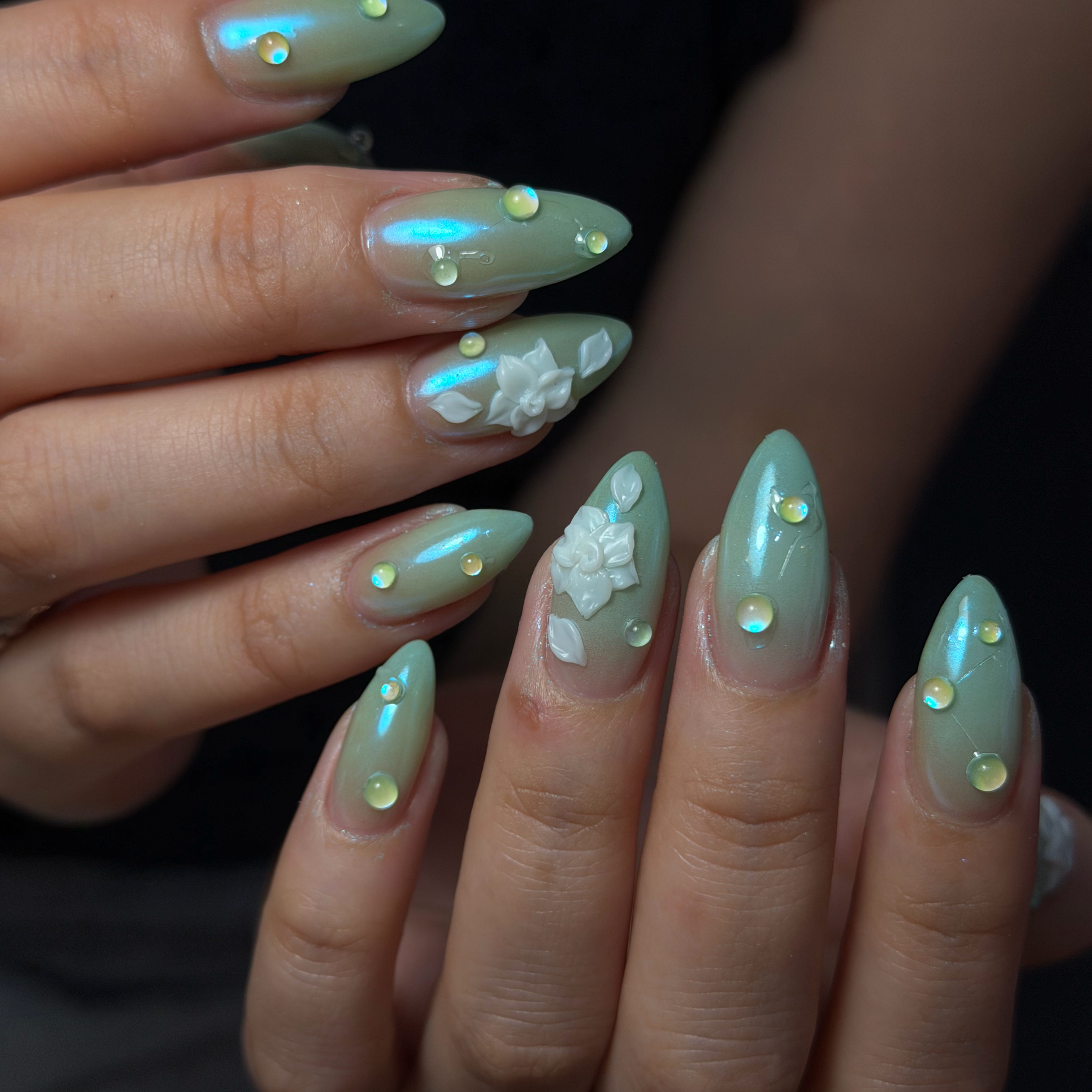 CoMo_Ana_Nail