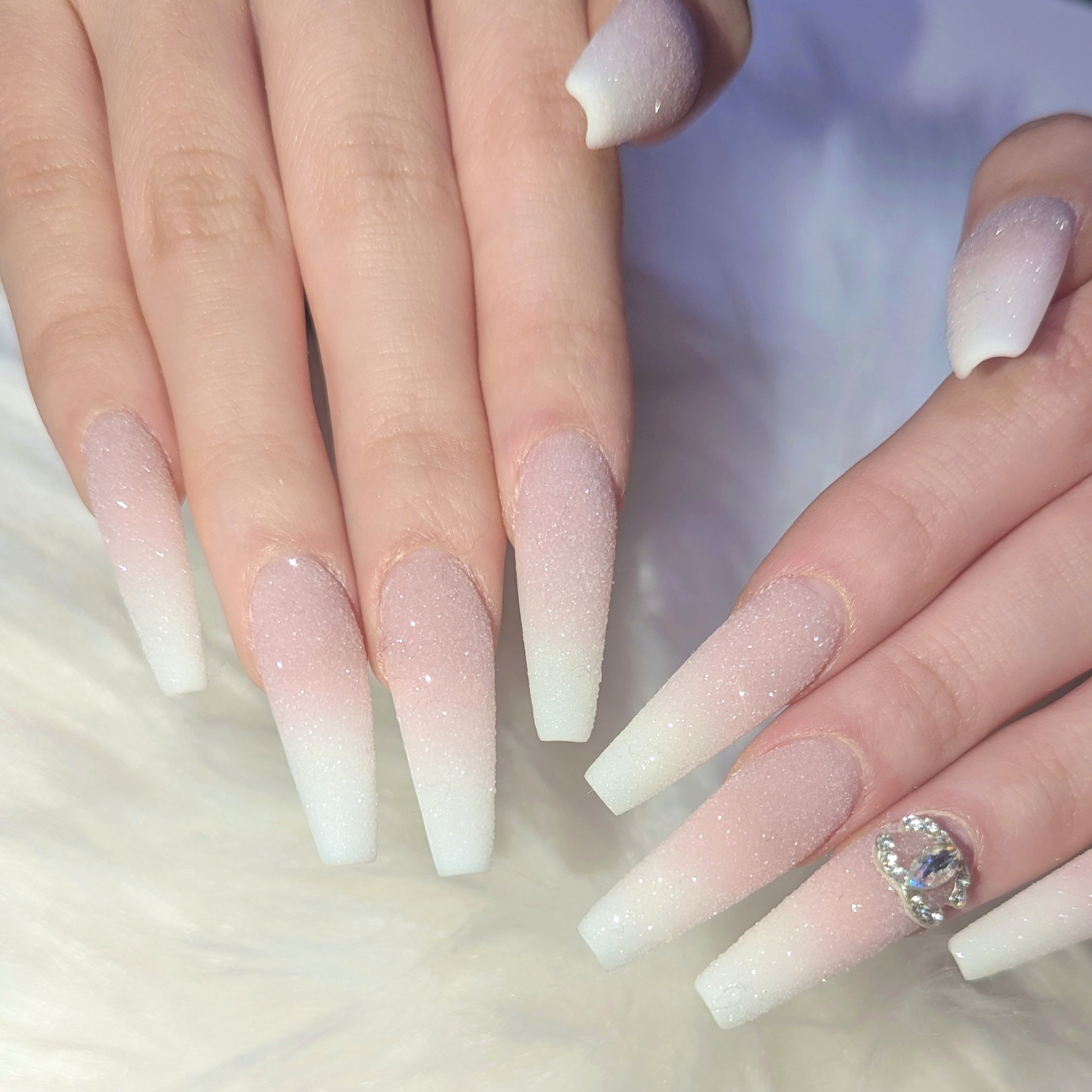 Nail_yello