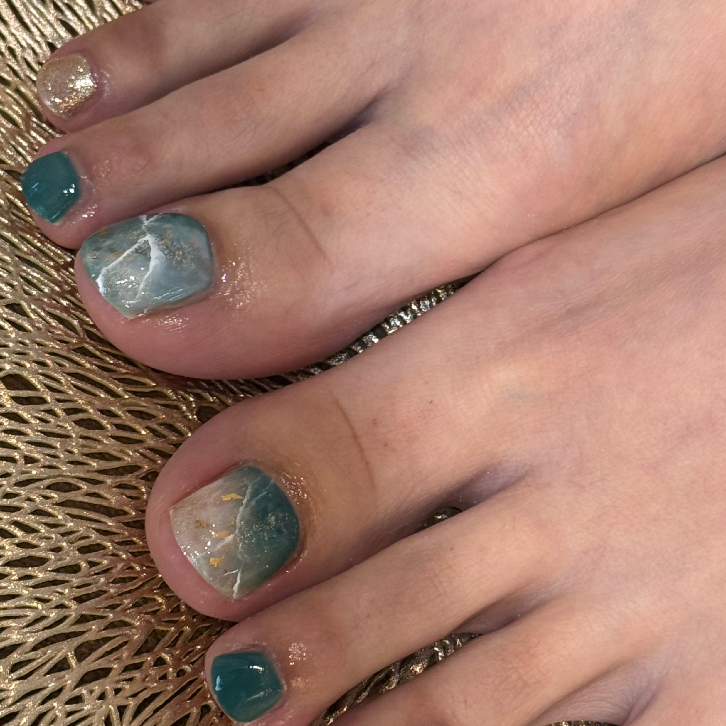 me_nail_meg