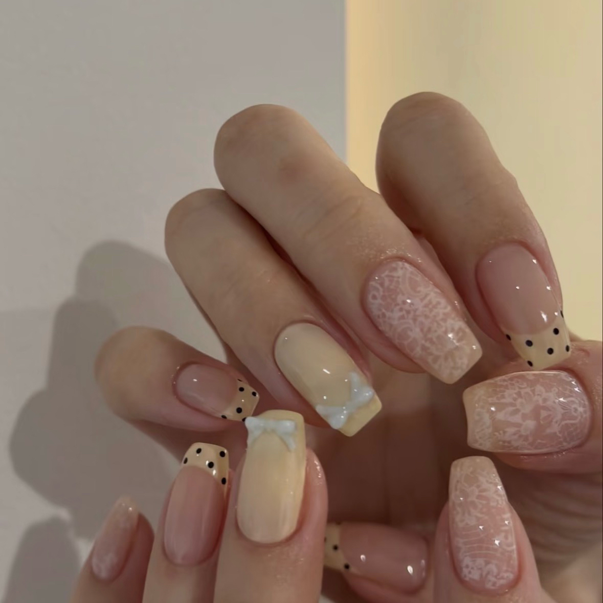 M_nails