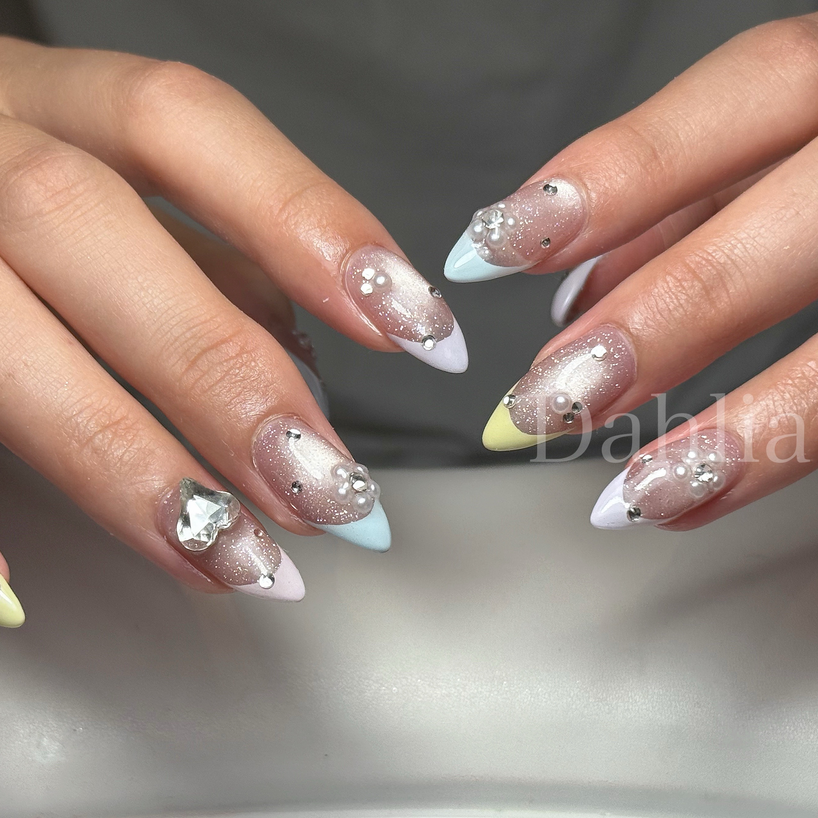 Dahlia_nail.