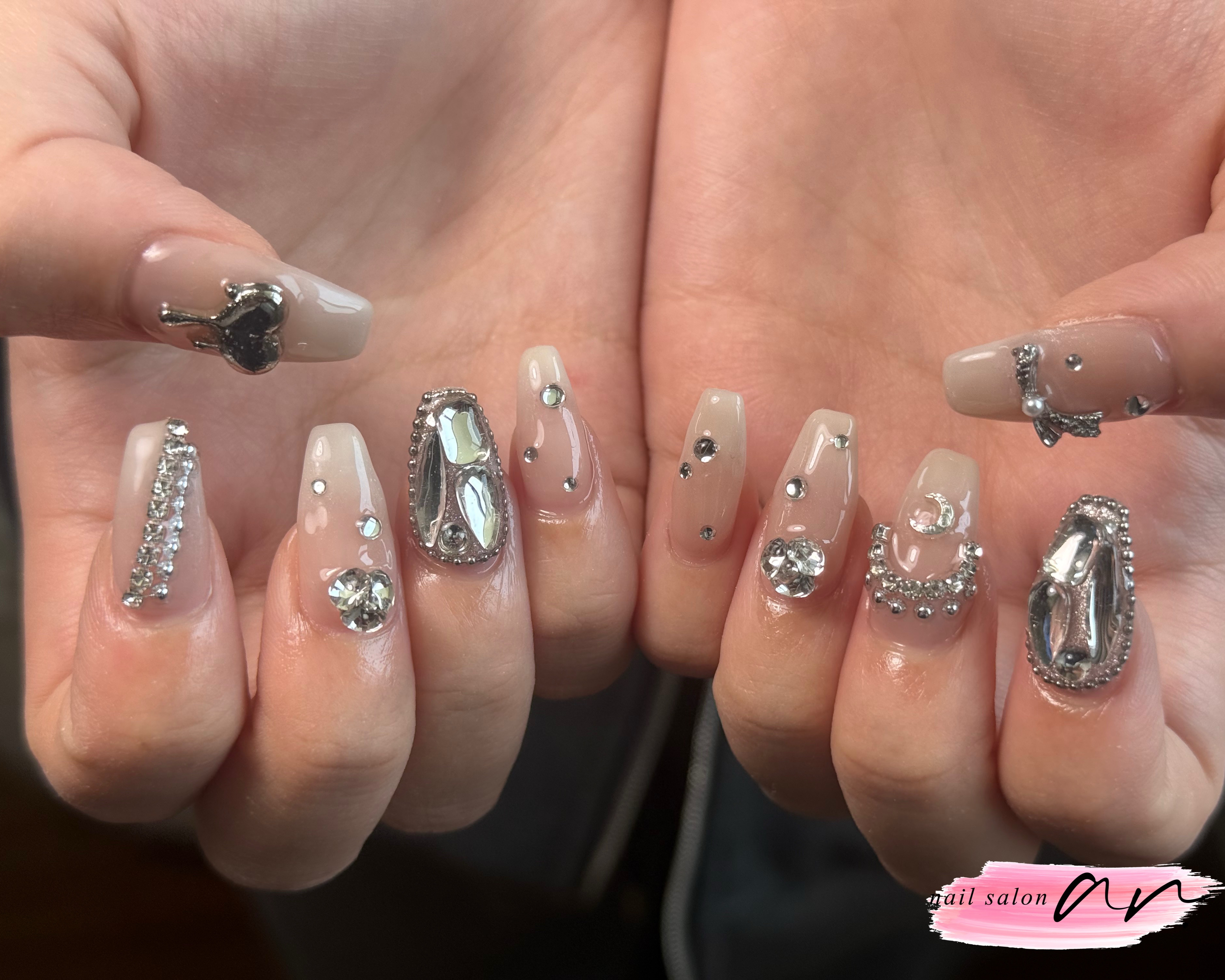 ar._nail