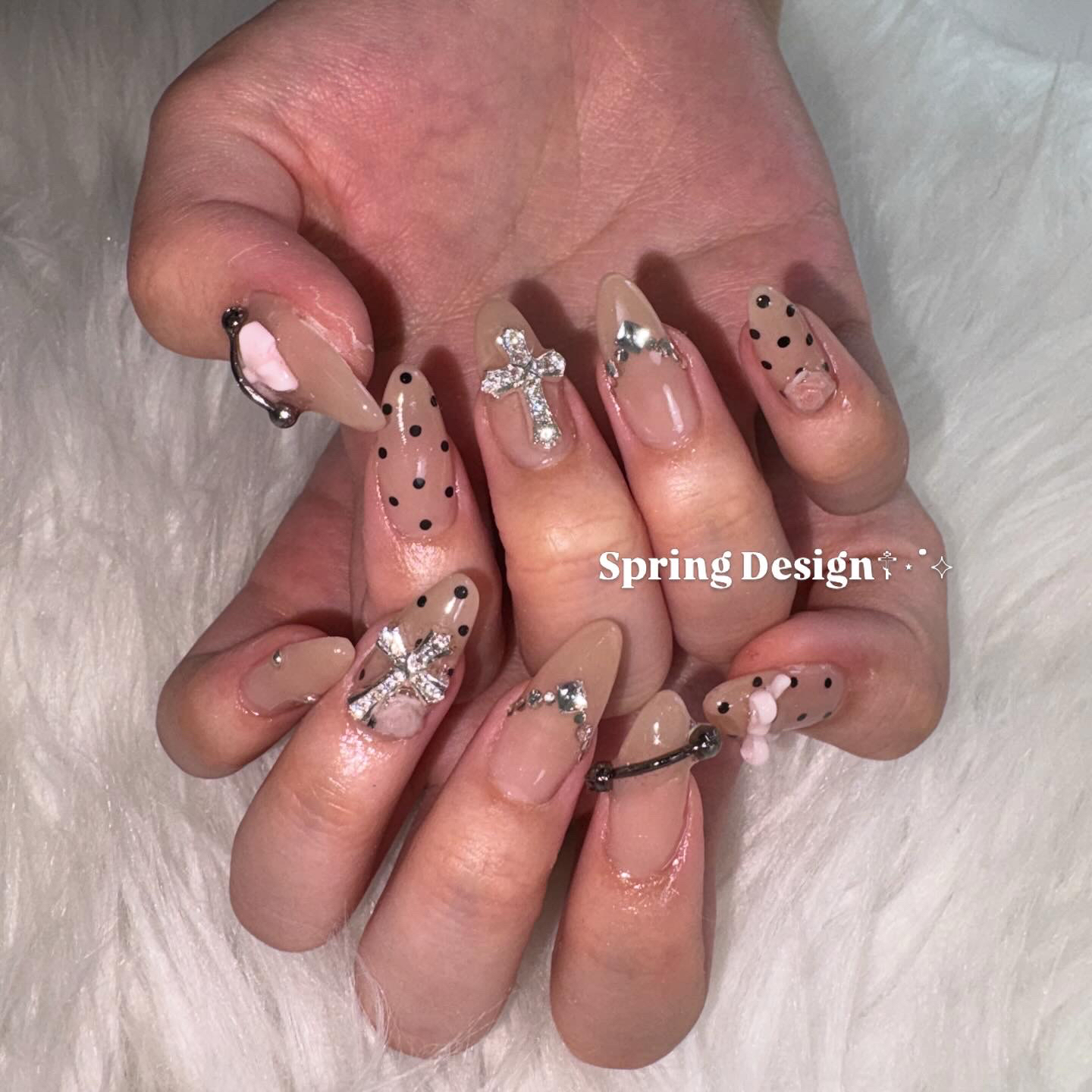 _laninails