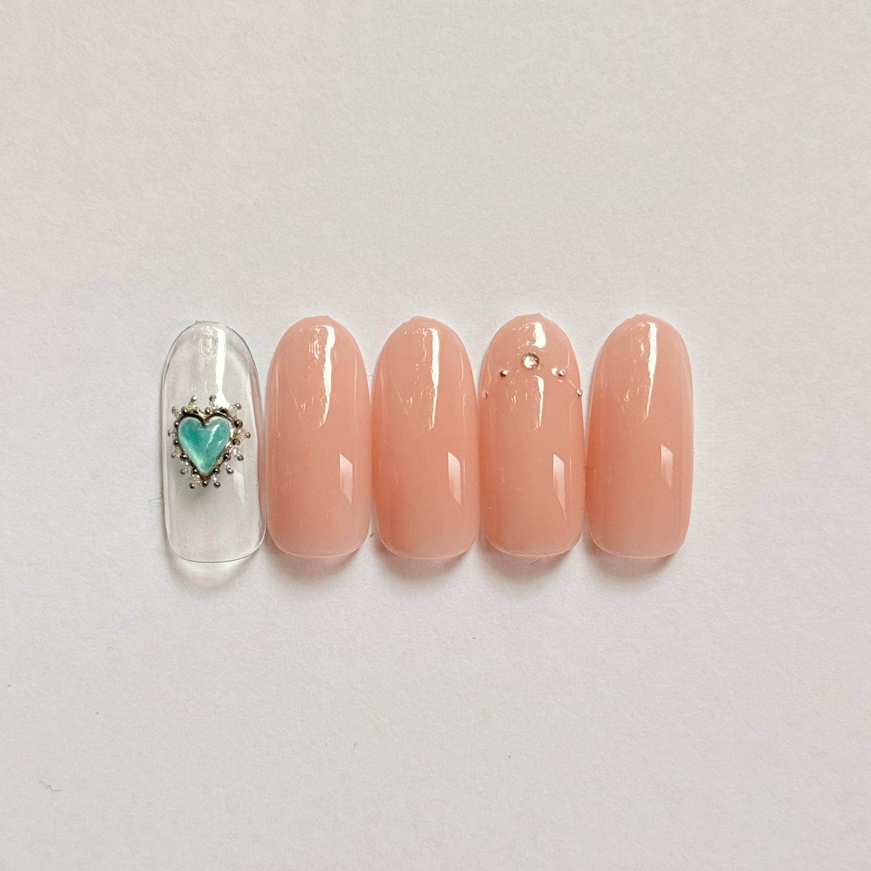 Nail_Lilydot_