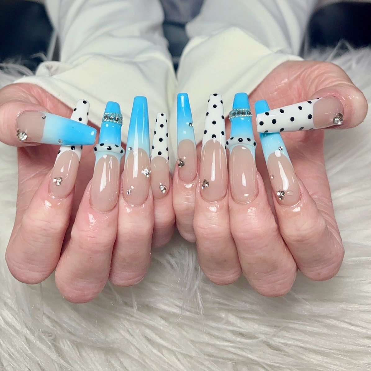 RosyBeautySalon