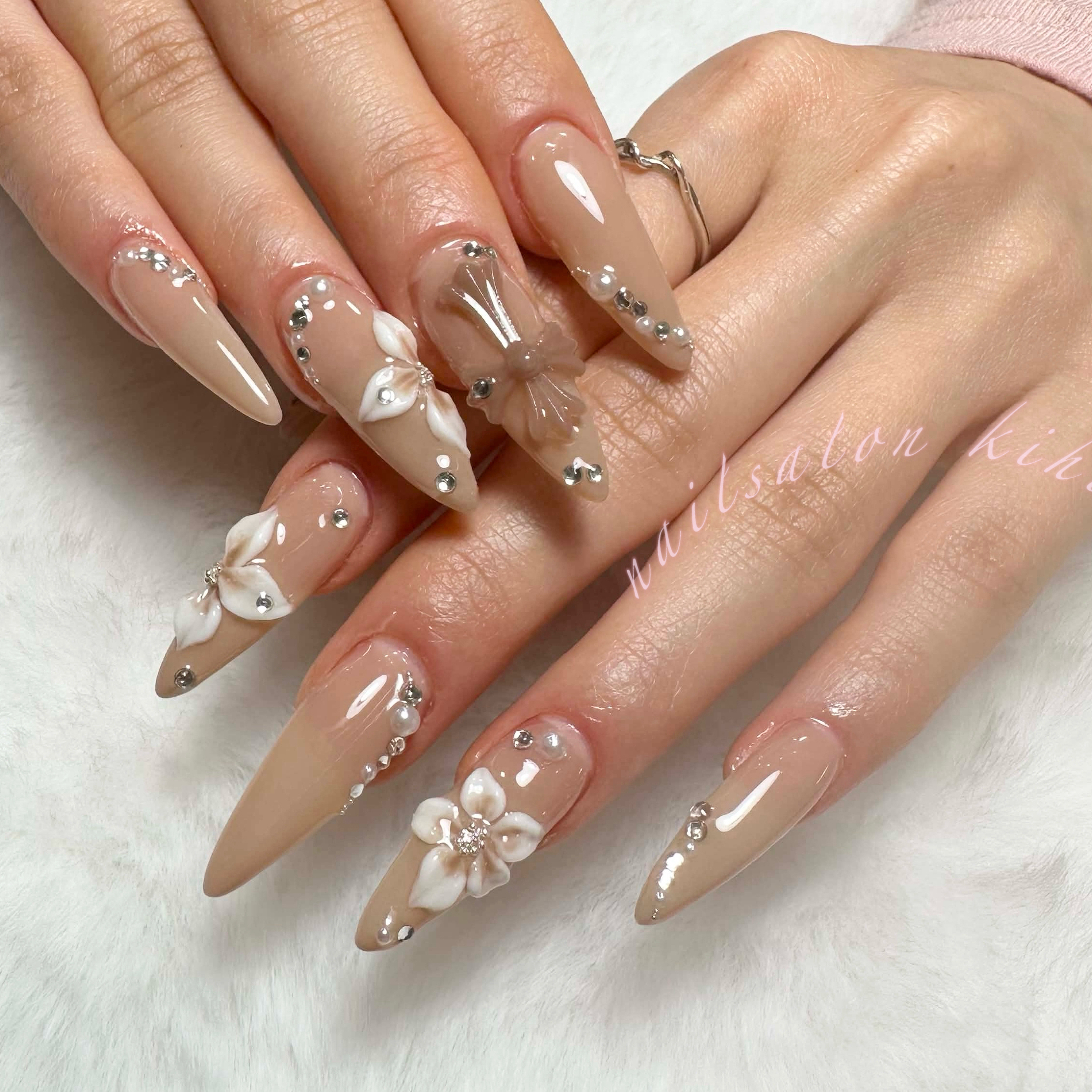 Nails.kihi