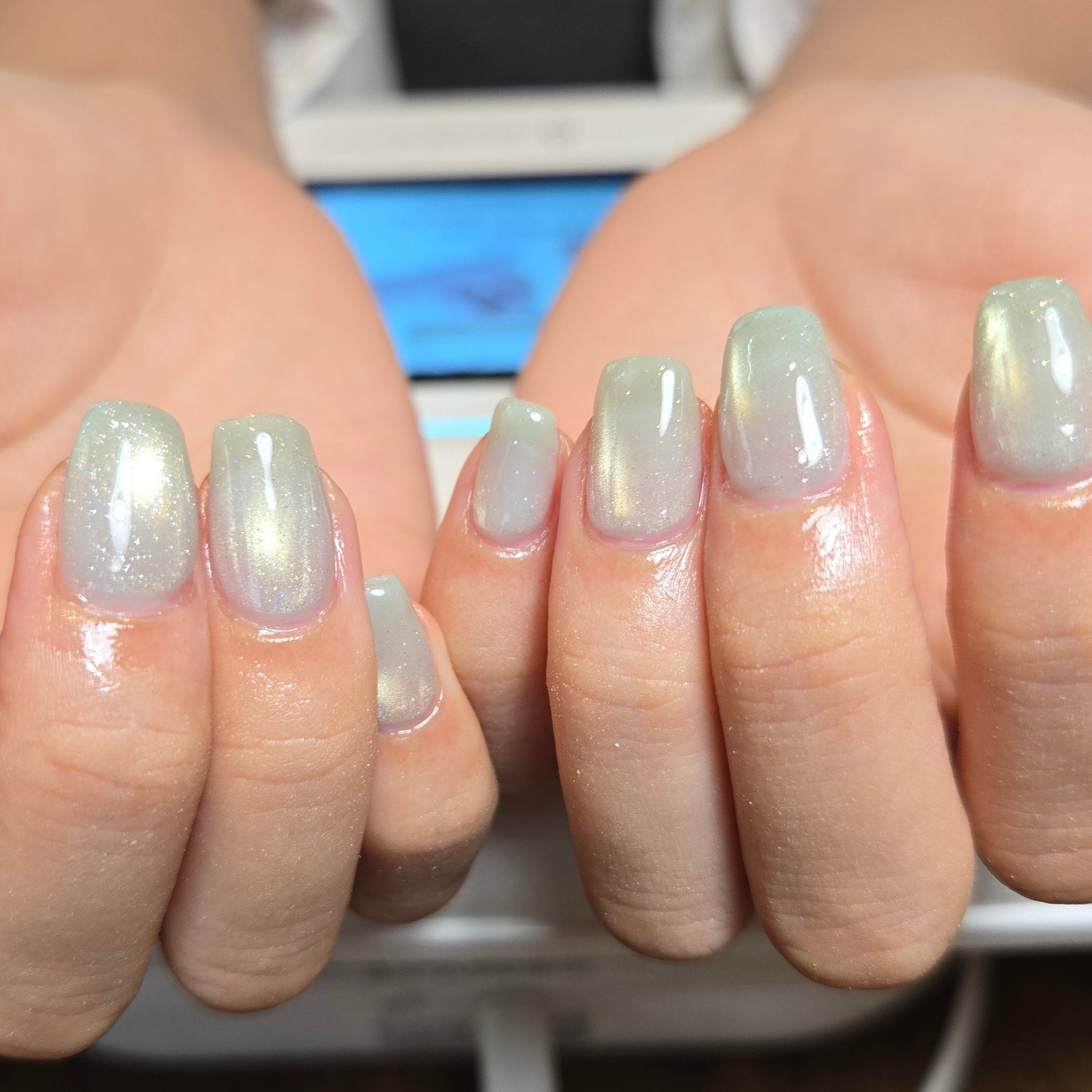 emust.nail