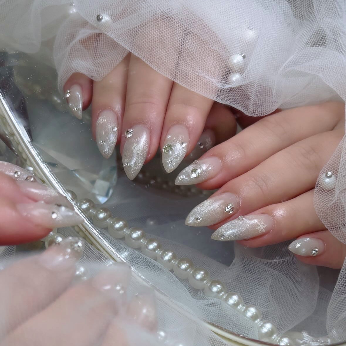 mu._.nail