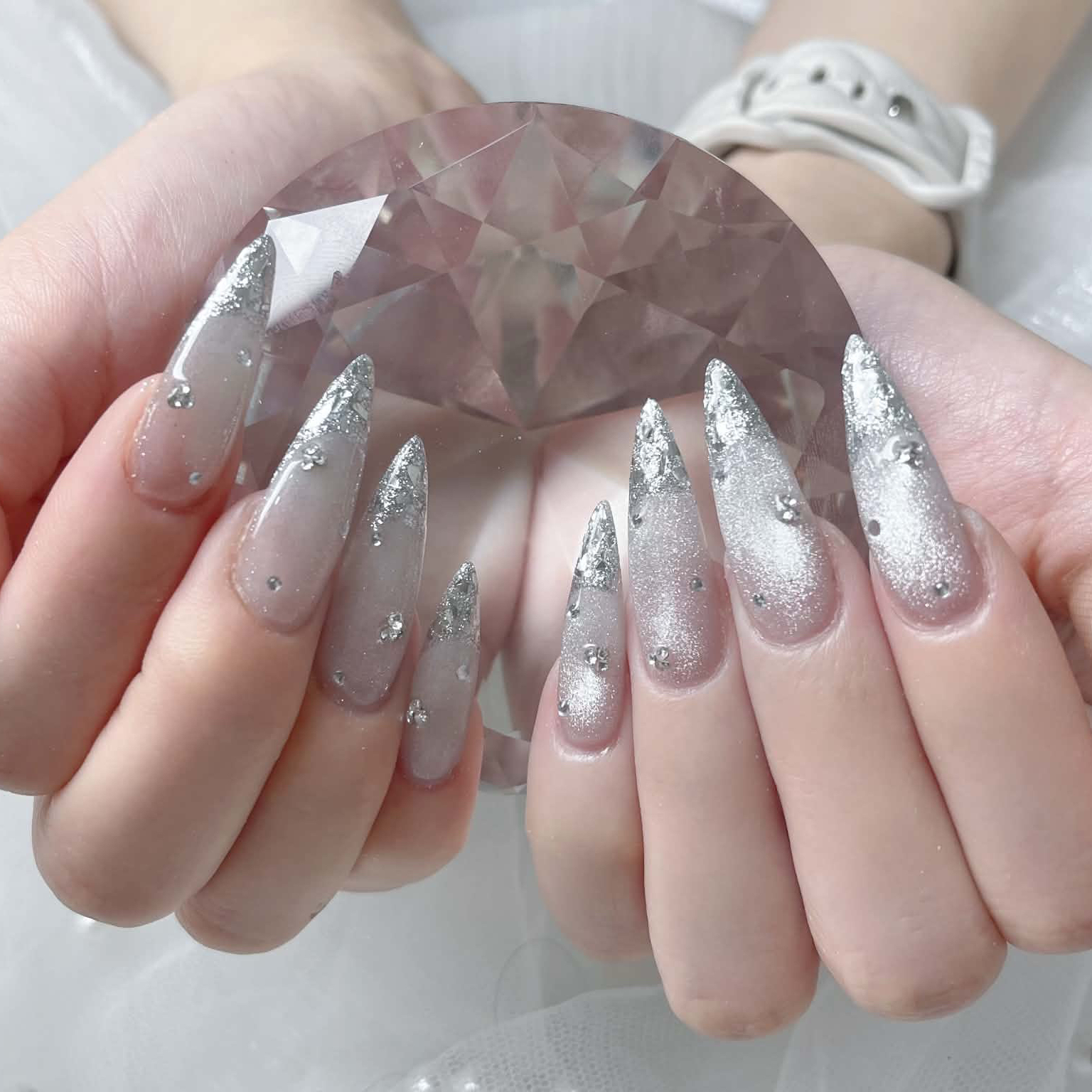 reina_88nail