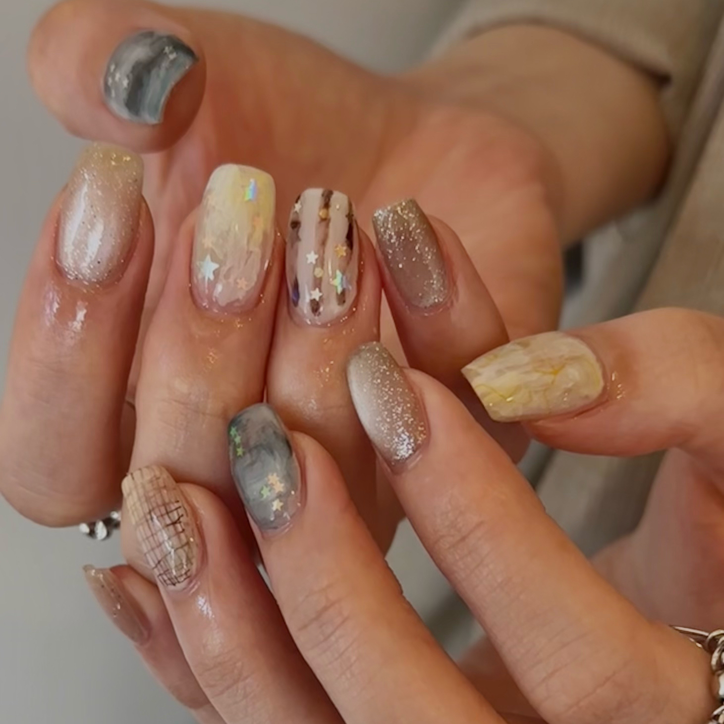 ana_nail