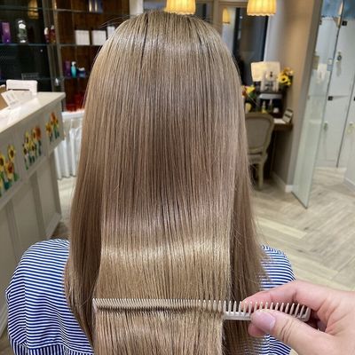 【圧倒的美髪に】髪質改善トリートメント+カット　￥14300