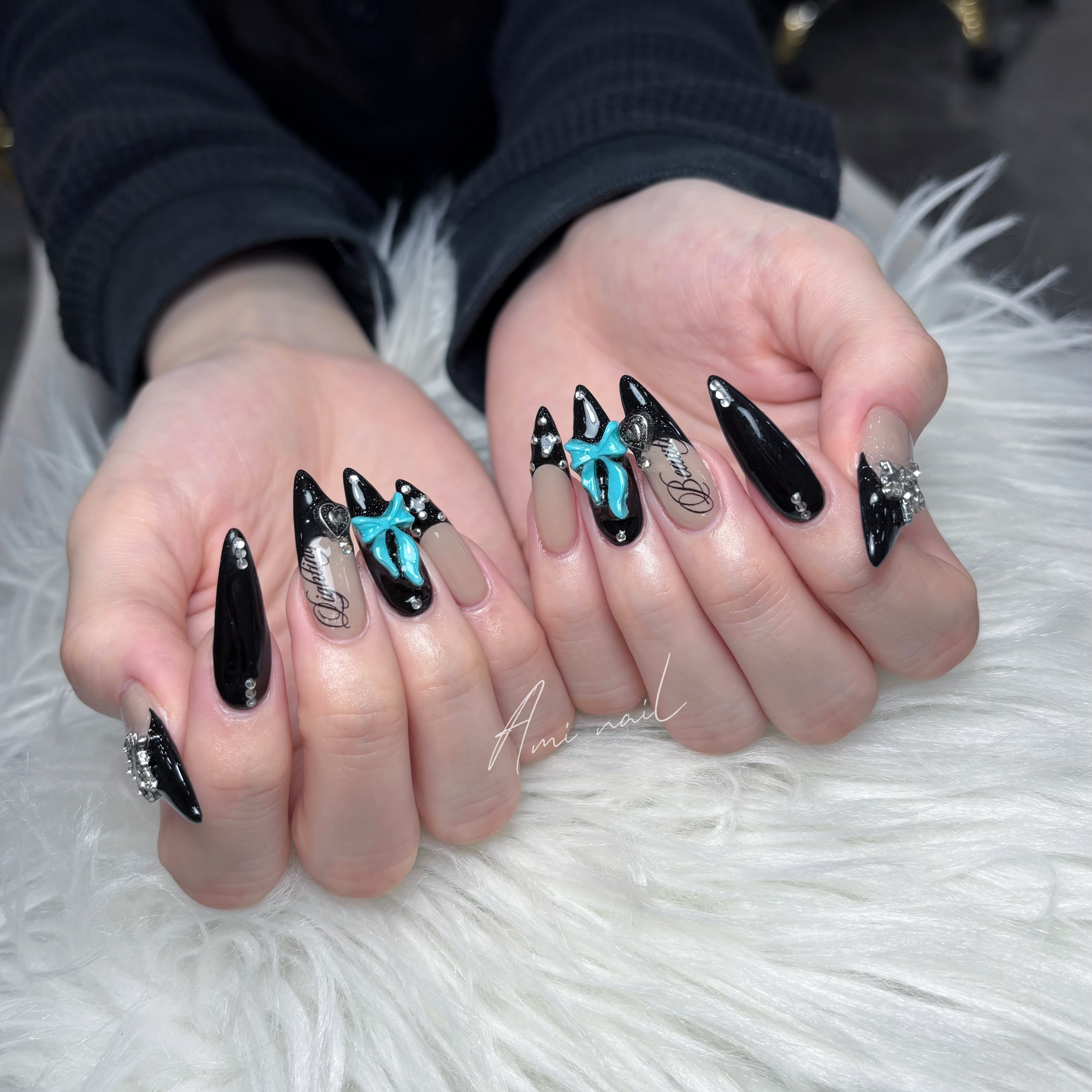 AMI_NAIL_KEBUKURO