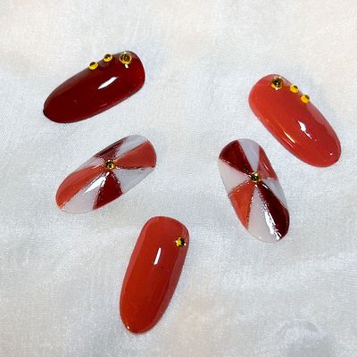 【定額】アート込パラジェル¥9,000円コース（ネイルケア込）