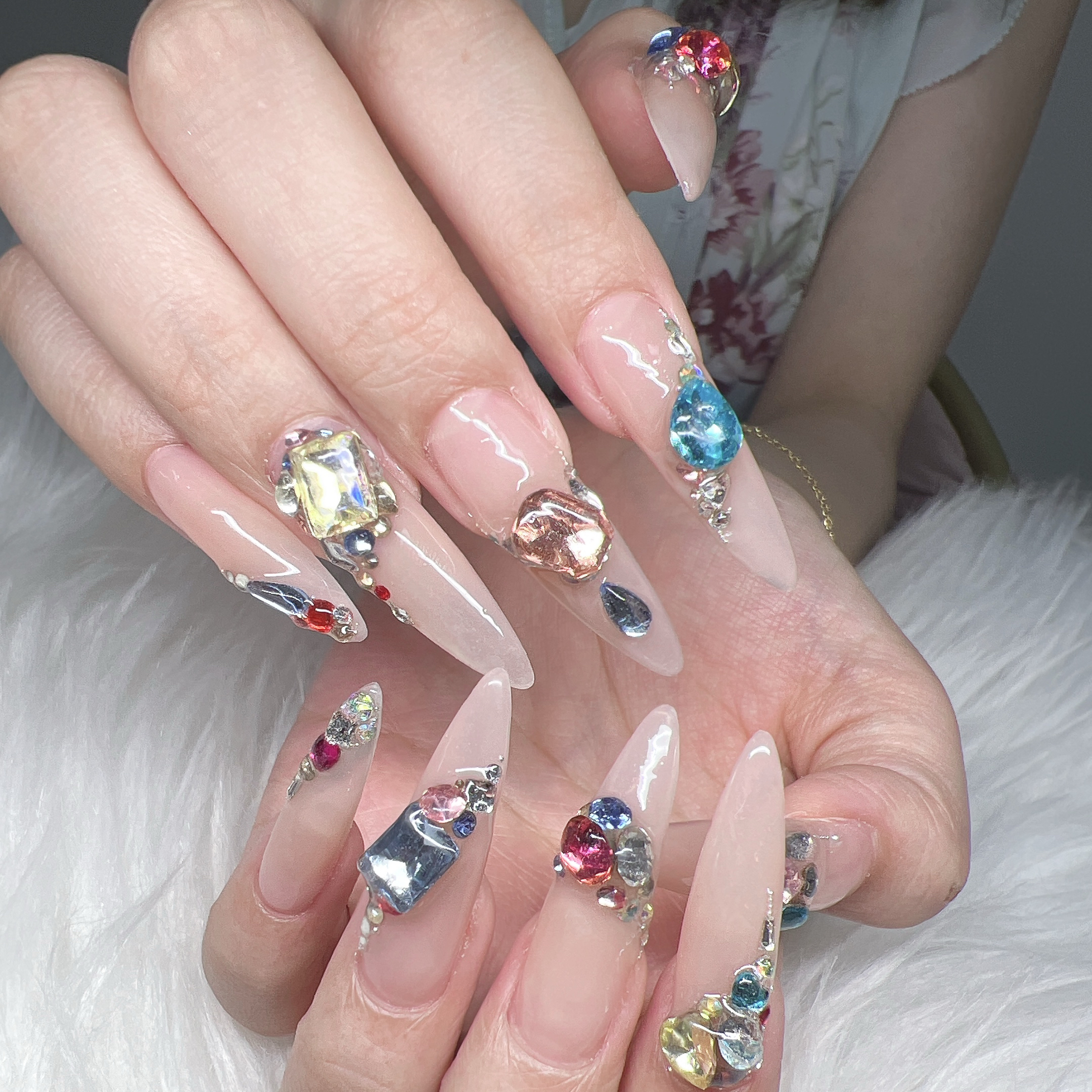 Lee_Nails