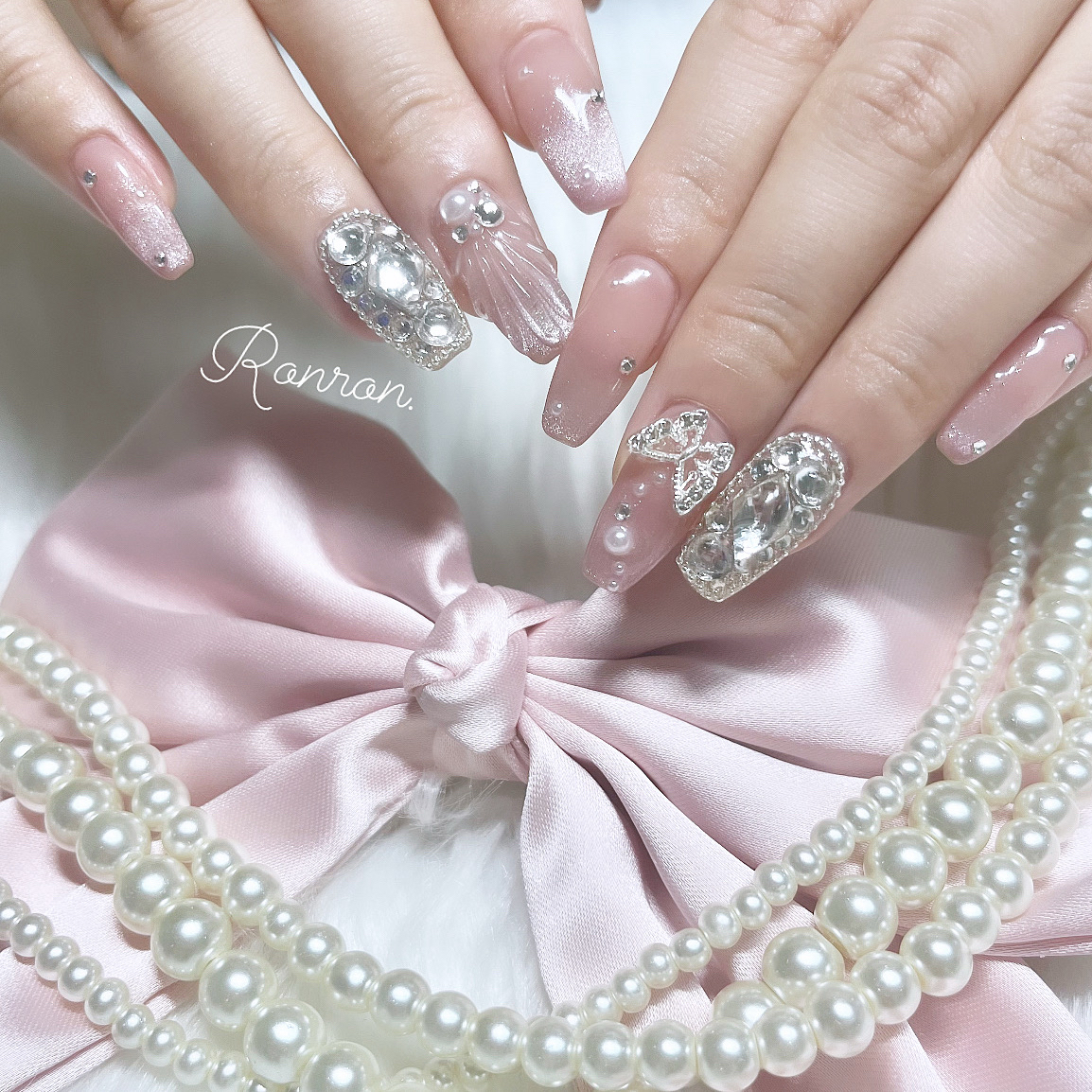 Ronron.nail