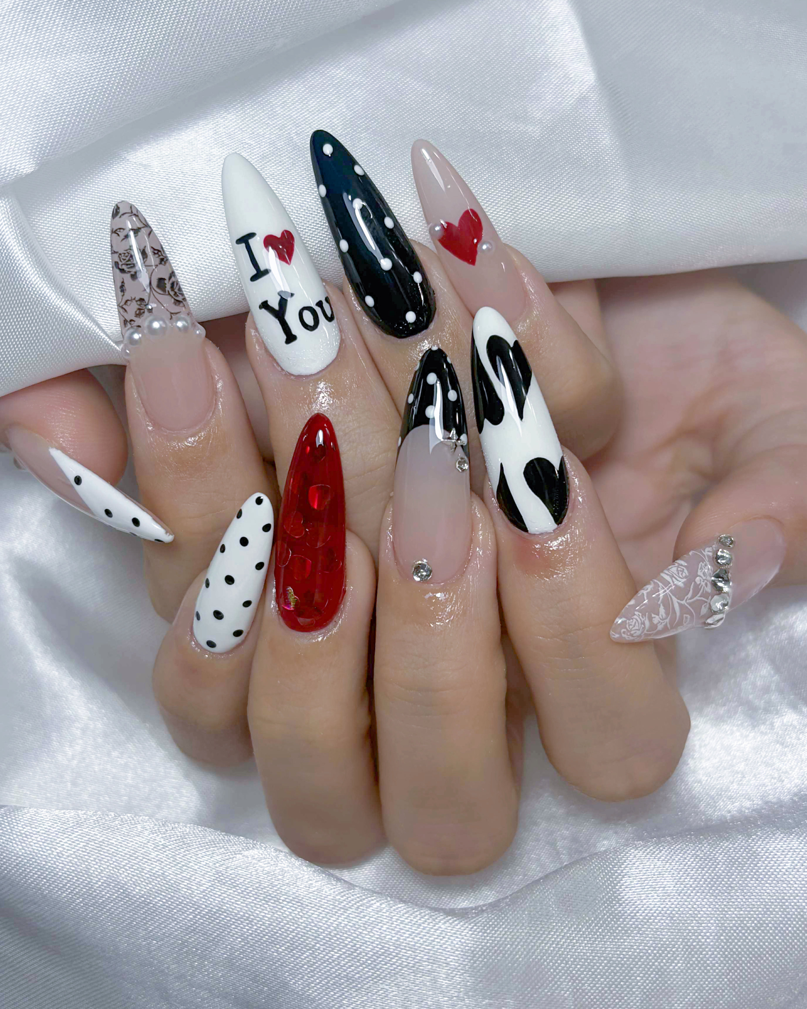 LEELA_NAIL