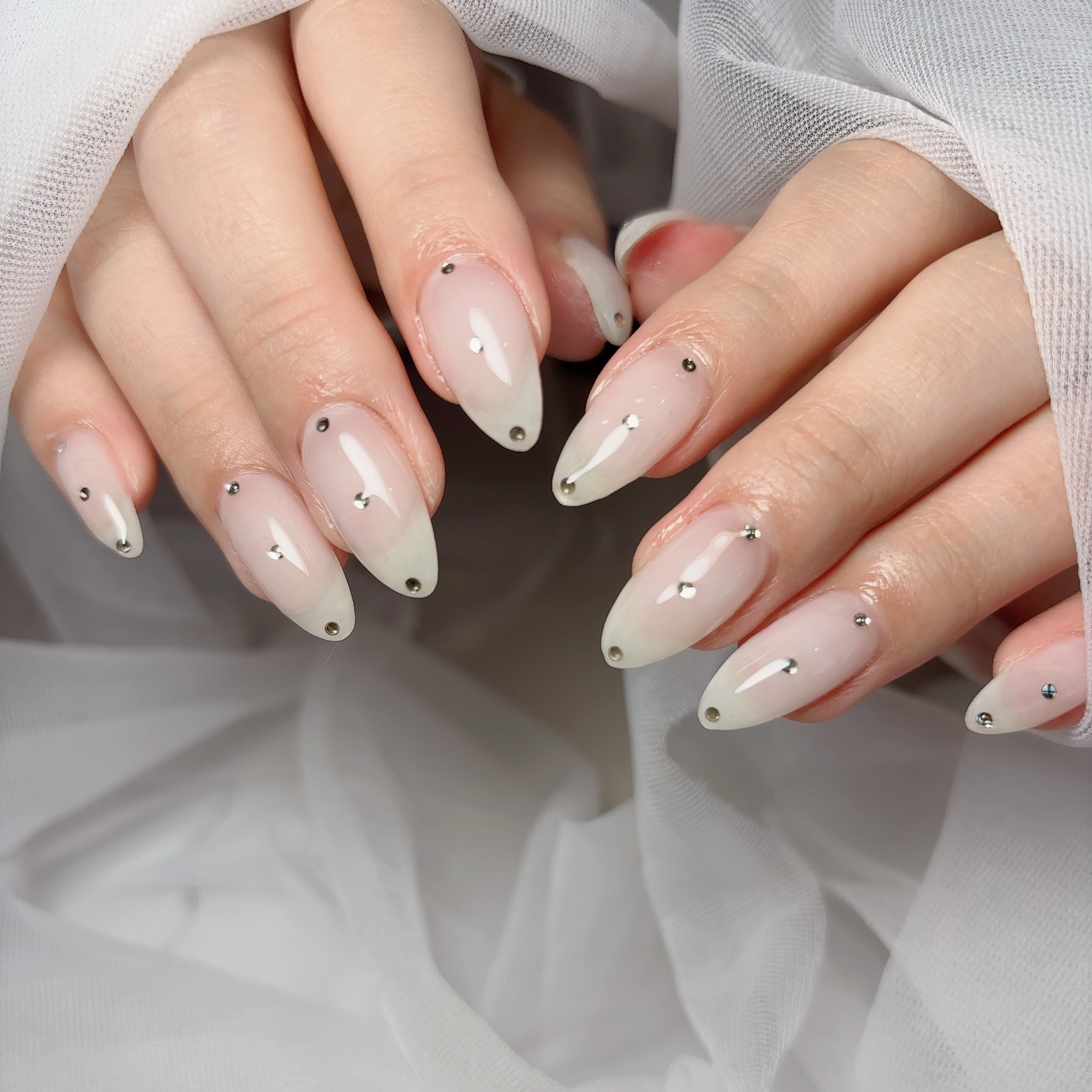 nail_salon_nuit