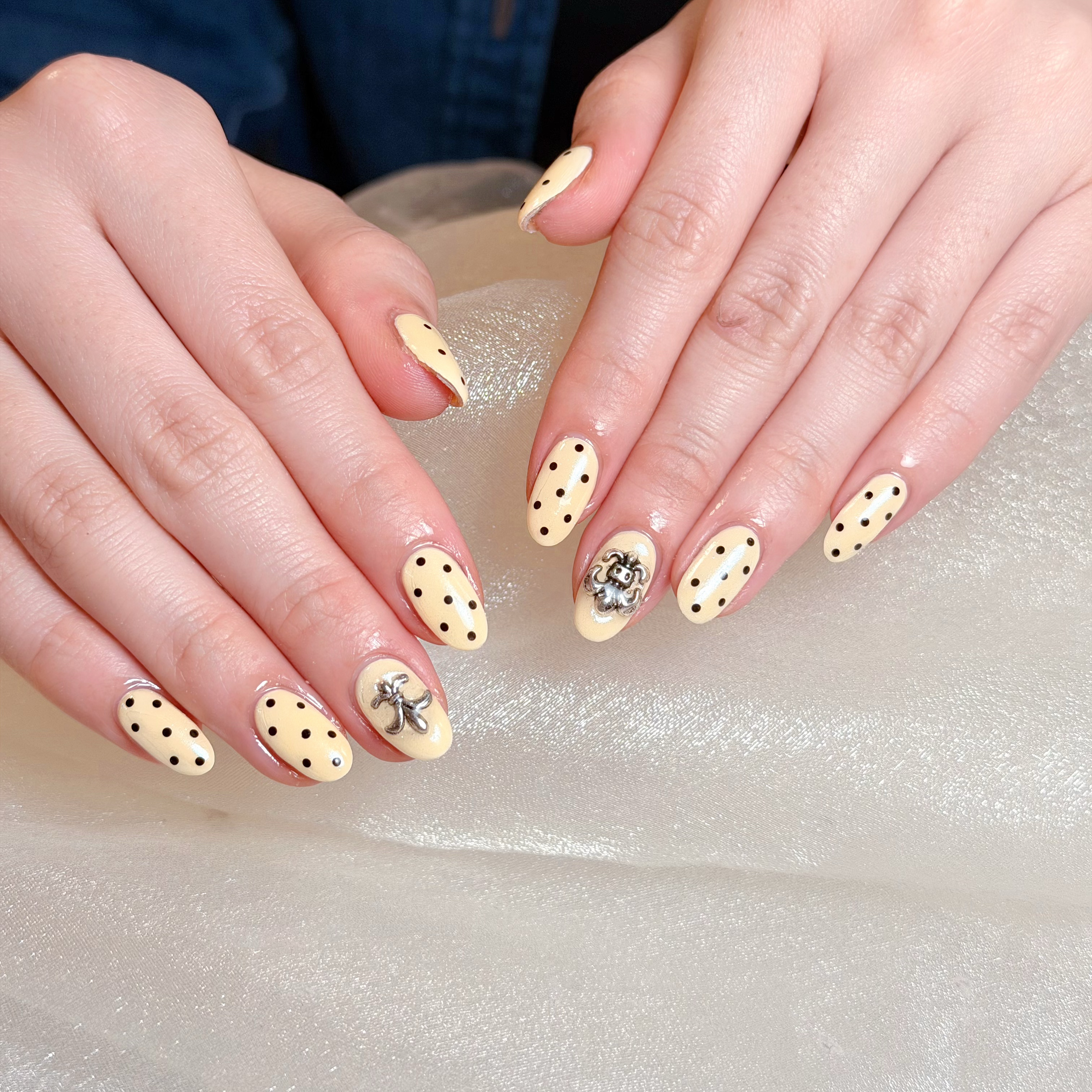 Ublue_Nail