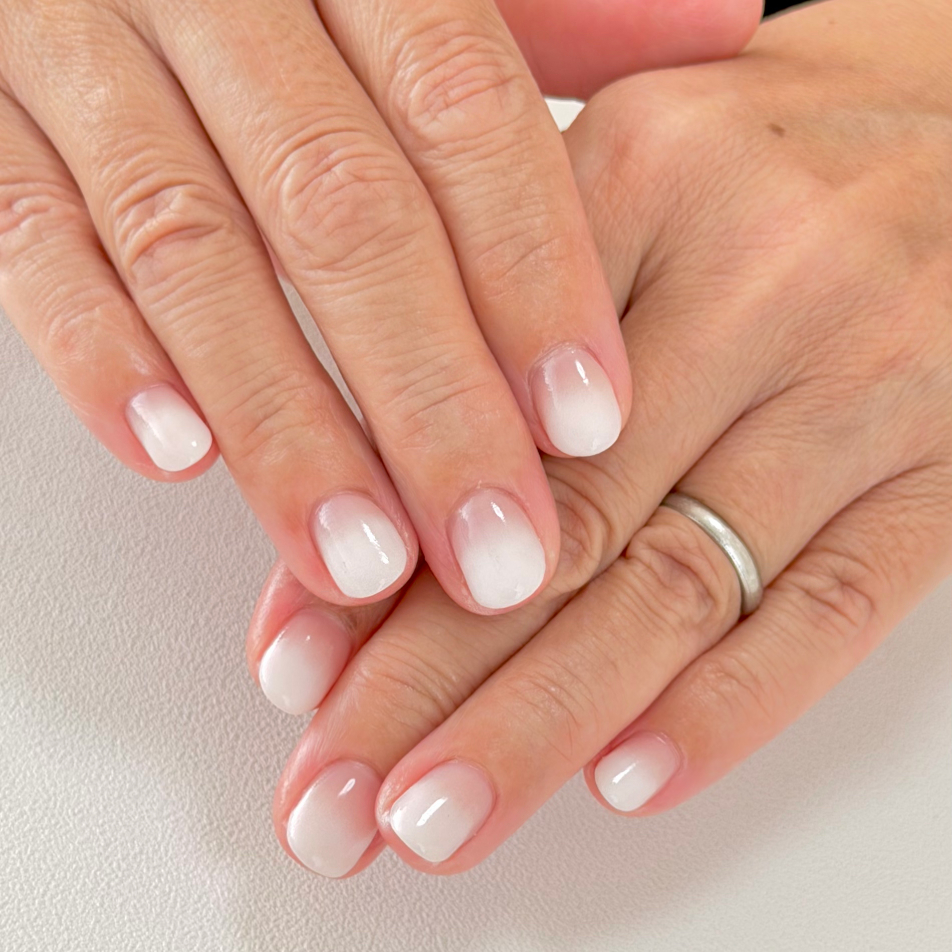 Nail__Lino
