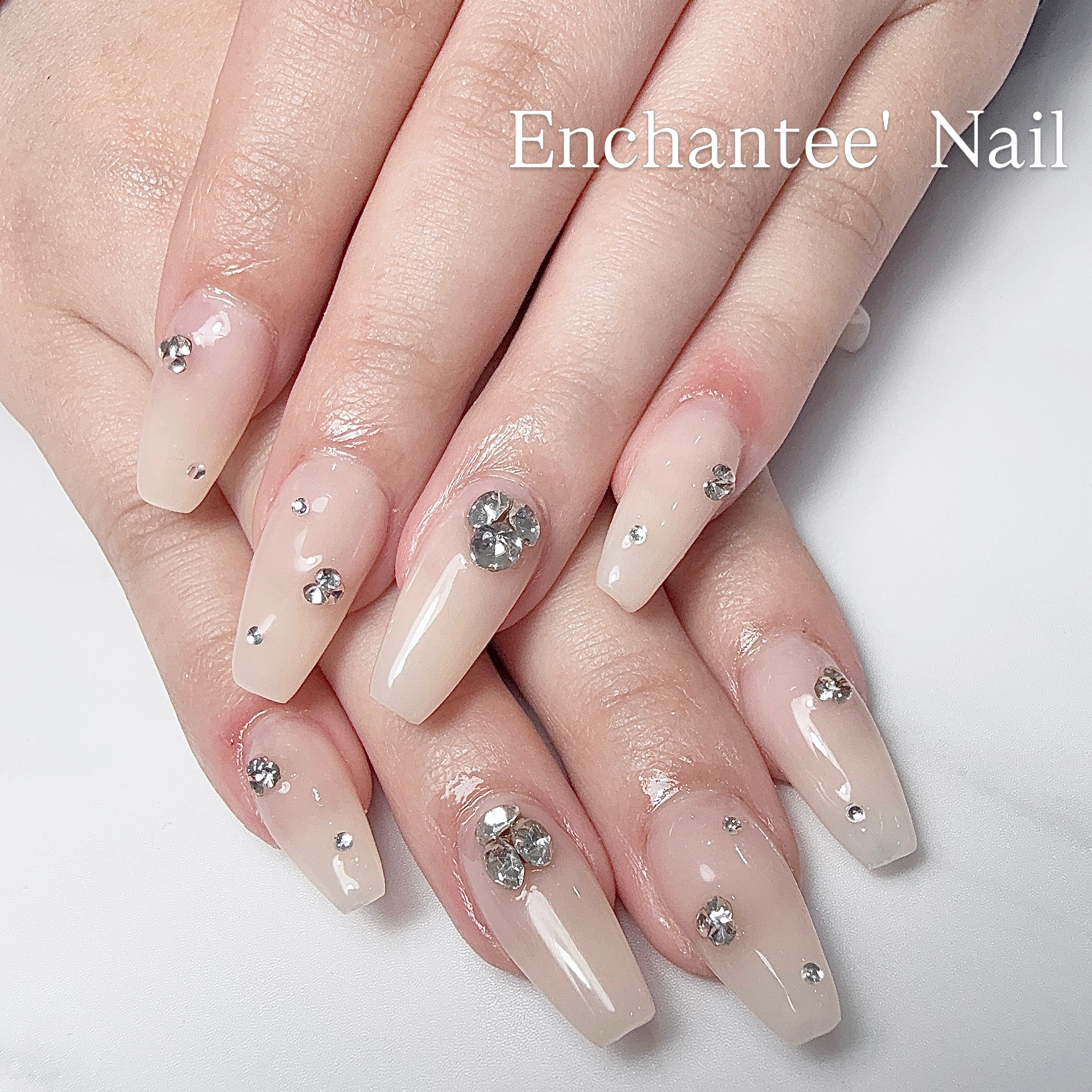 enchantee.nail