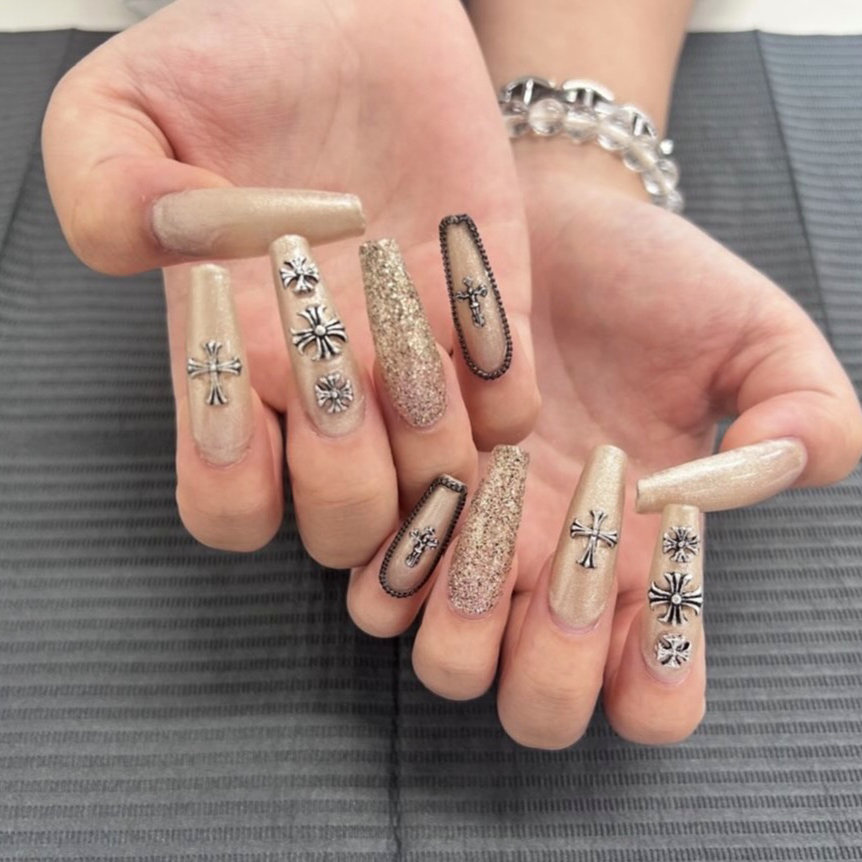 nail_ruka