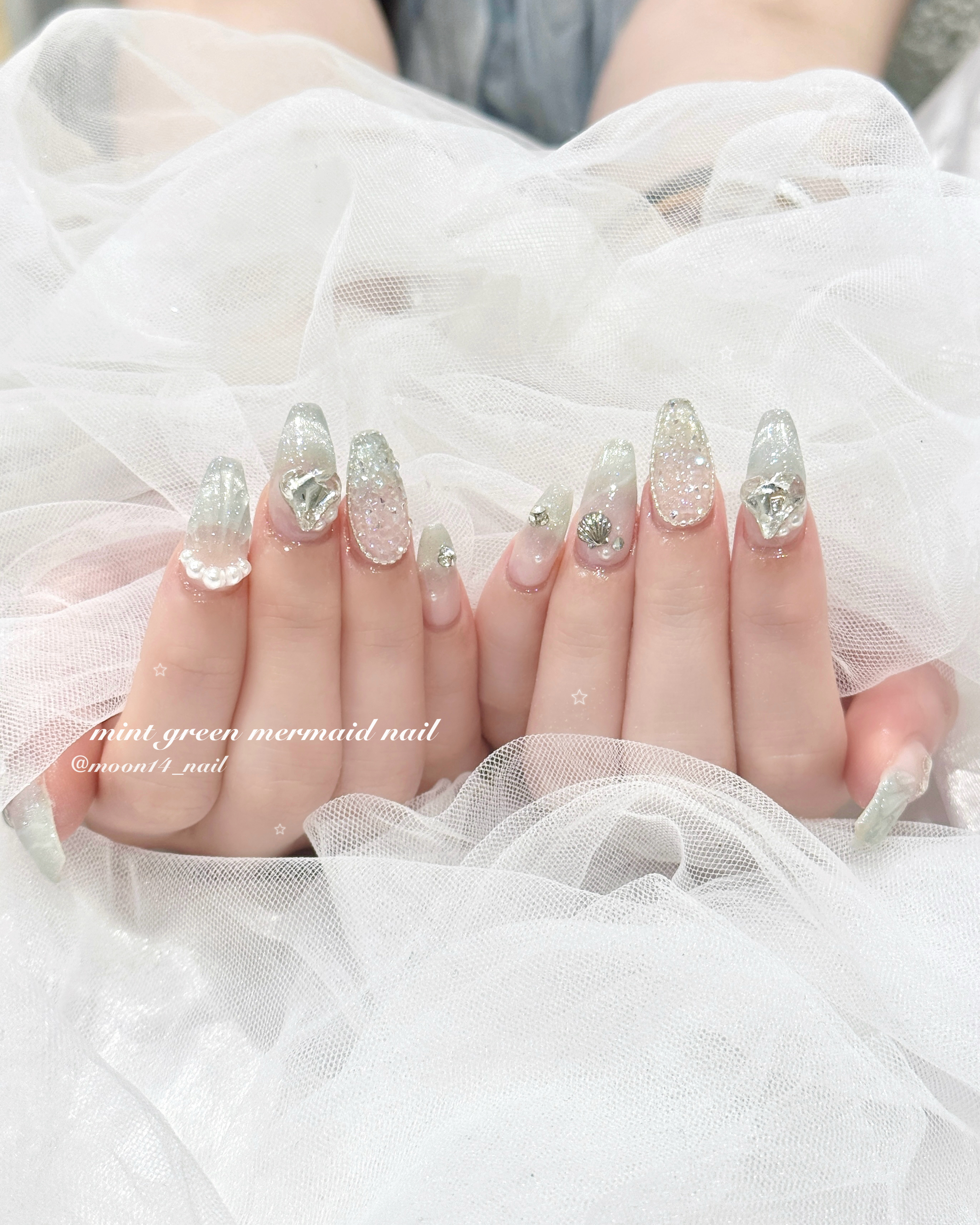 moon14_nail