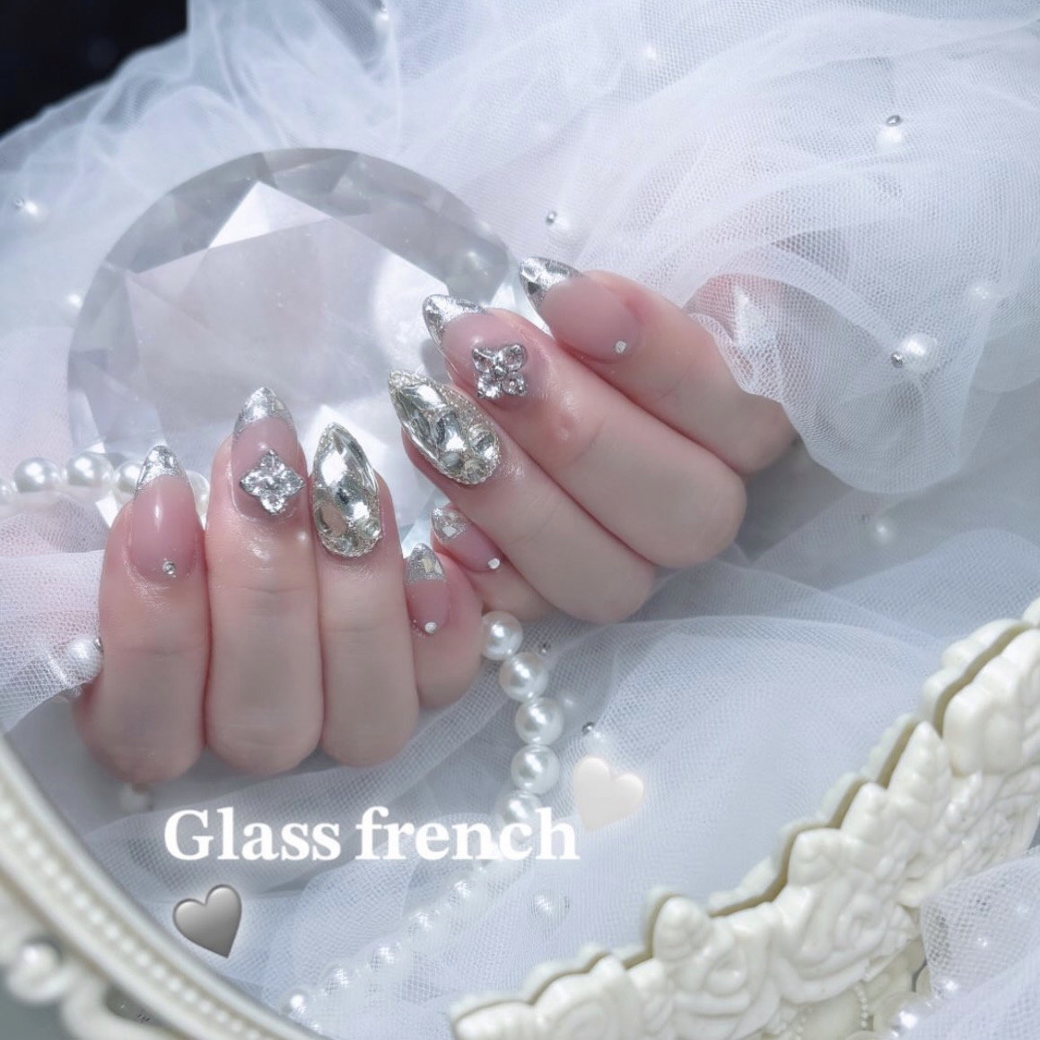 mu._.nail