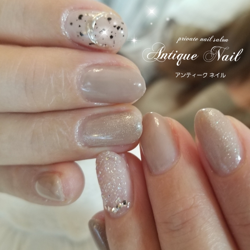 antique.nail