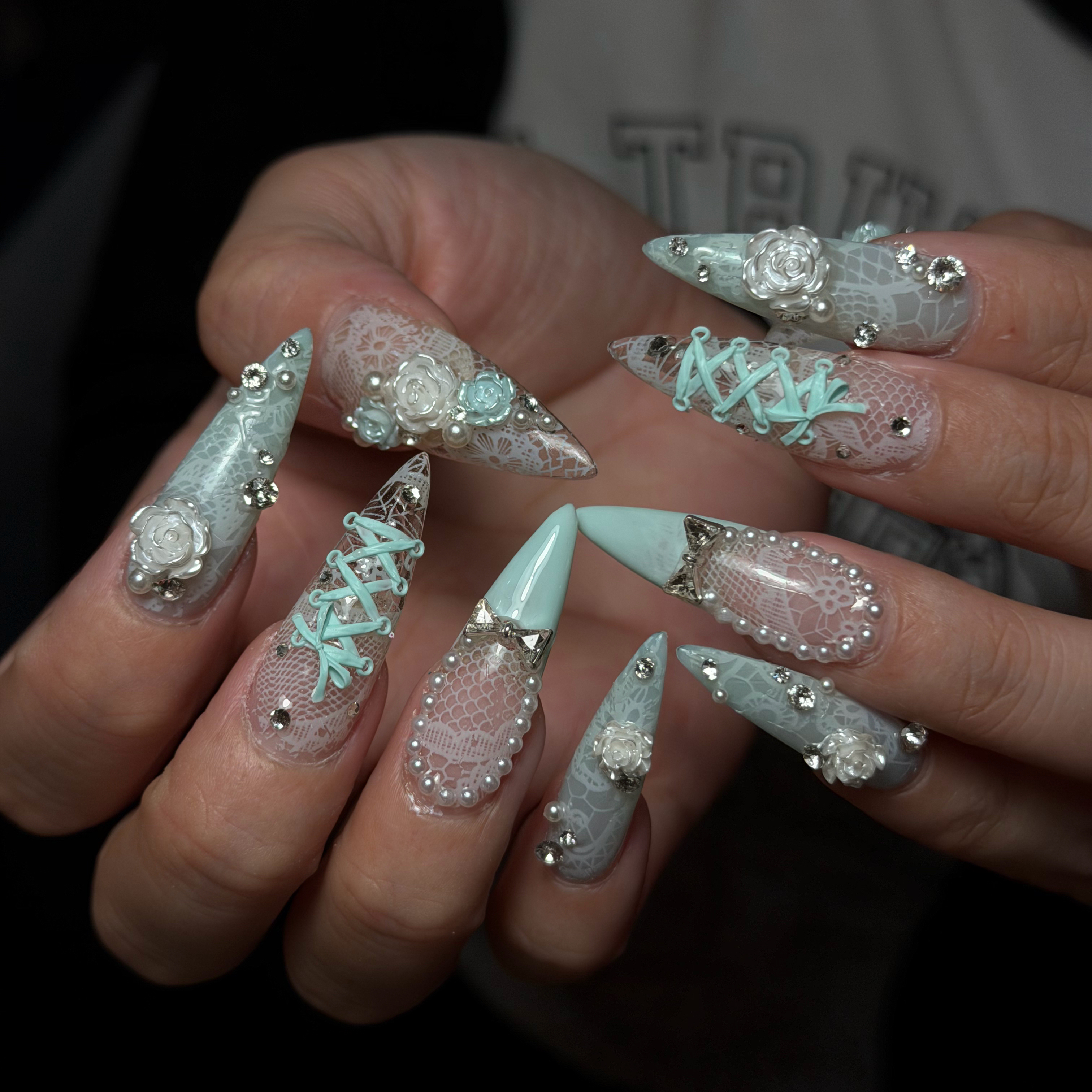 CoMo_Ana_Nail
