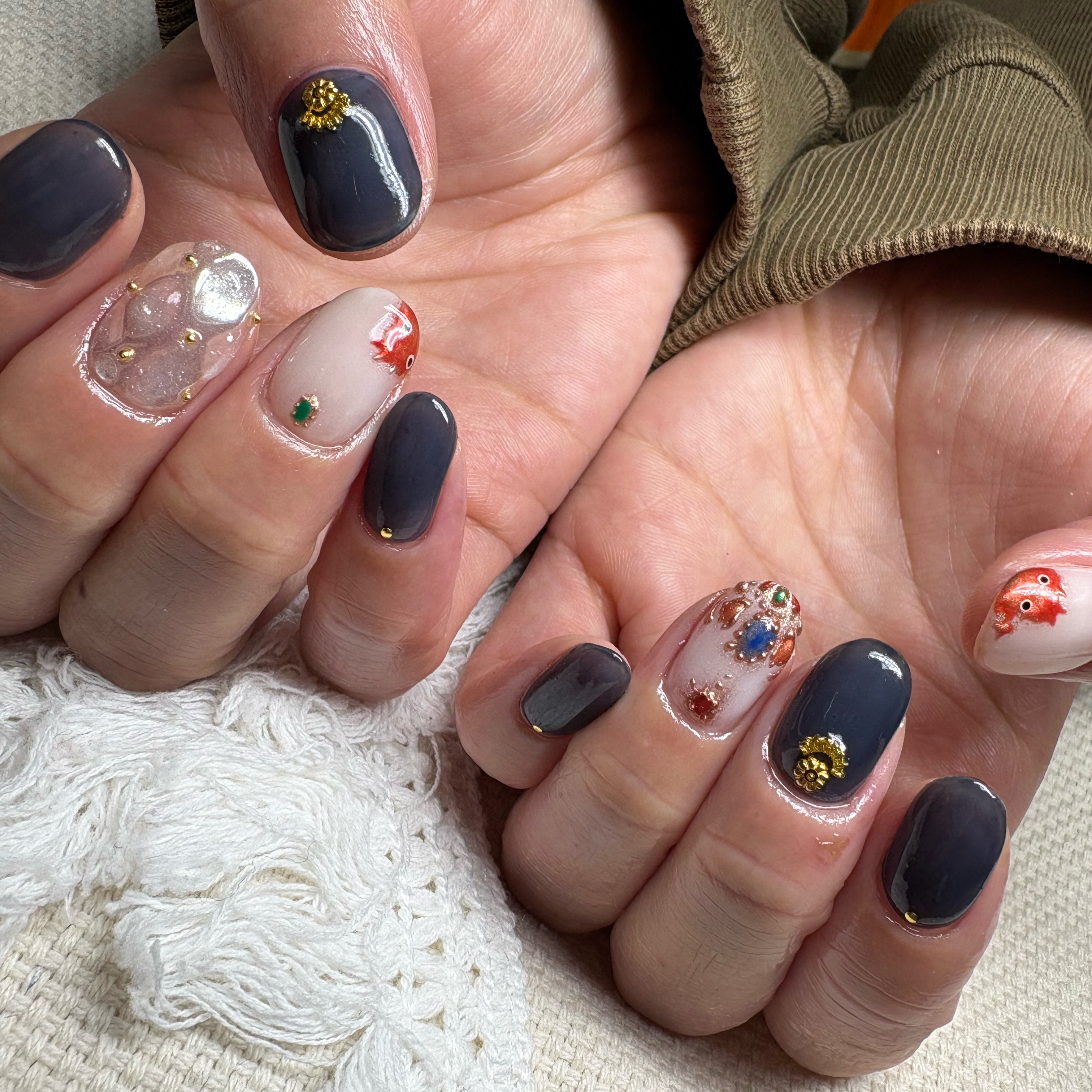 mikanails