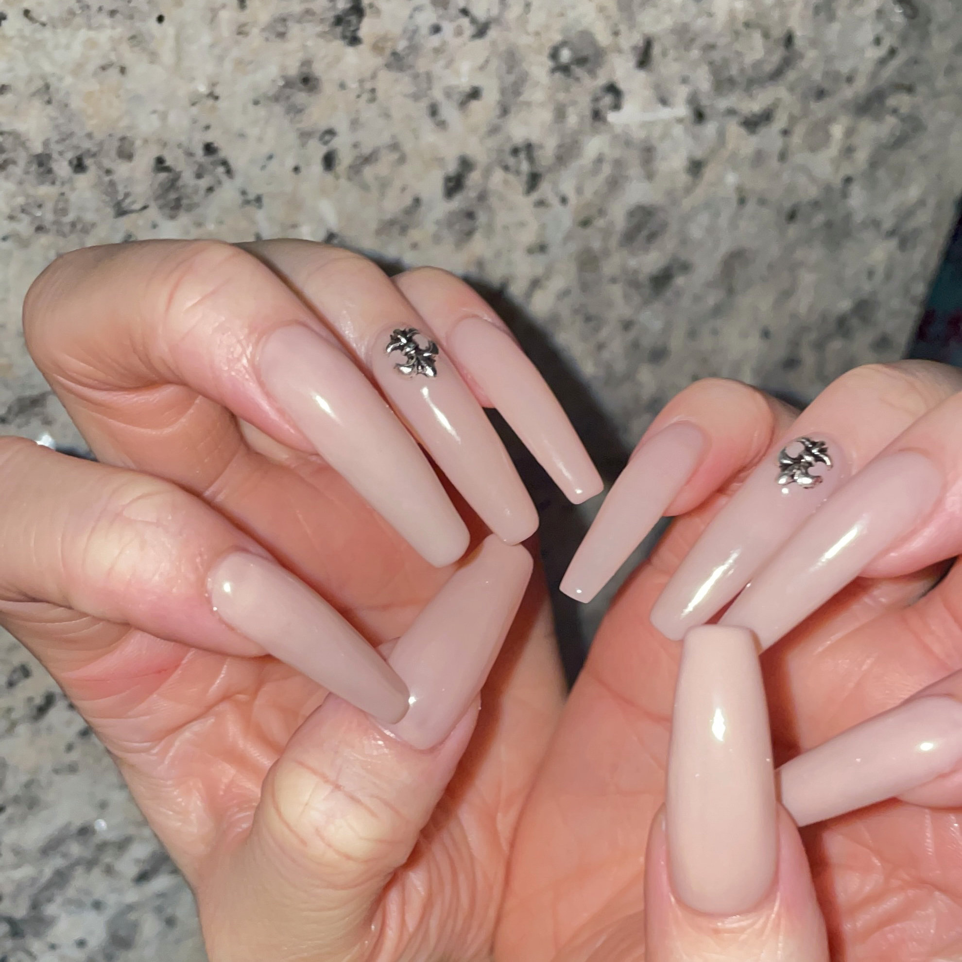 nail_mi95