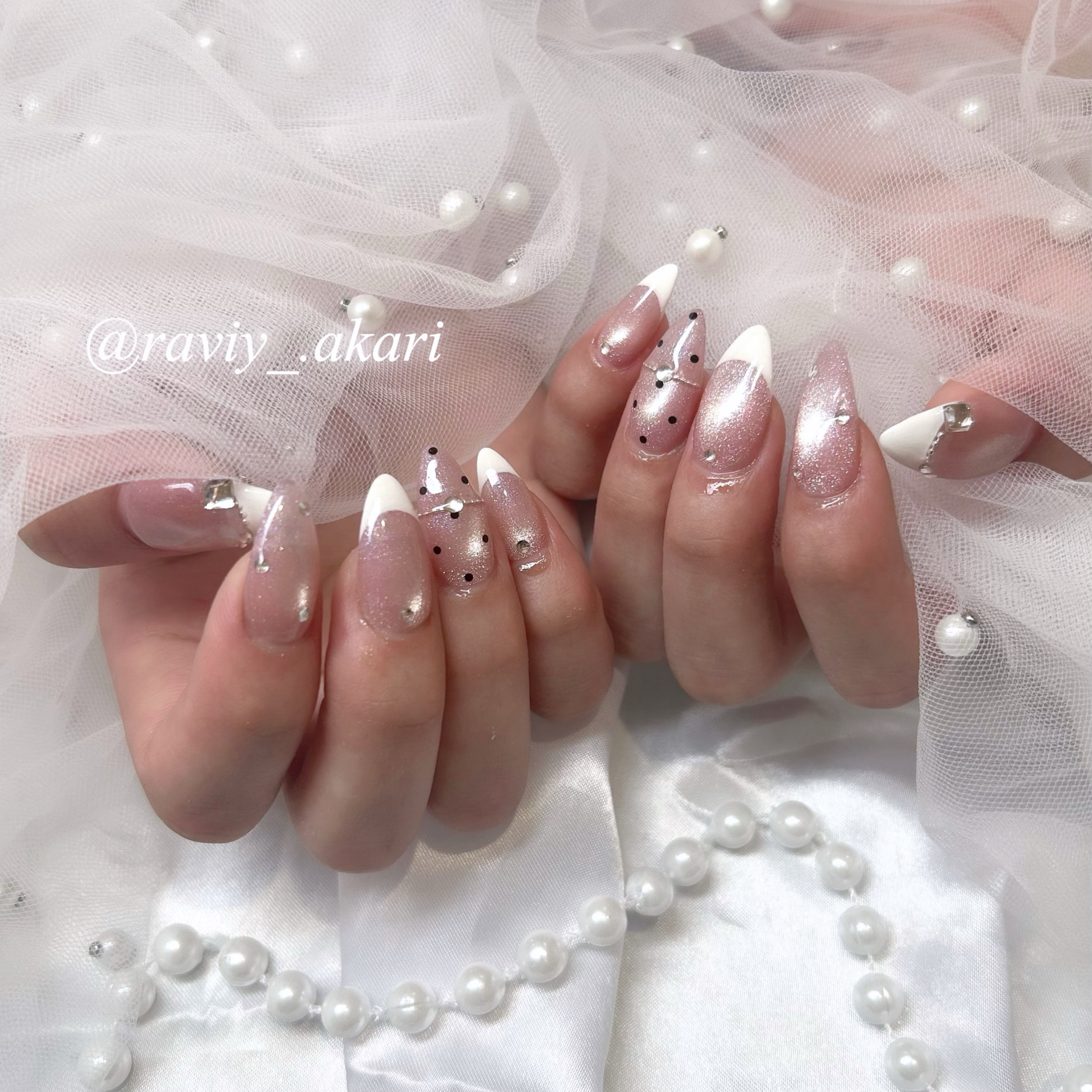 Raviy_.Akari