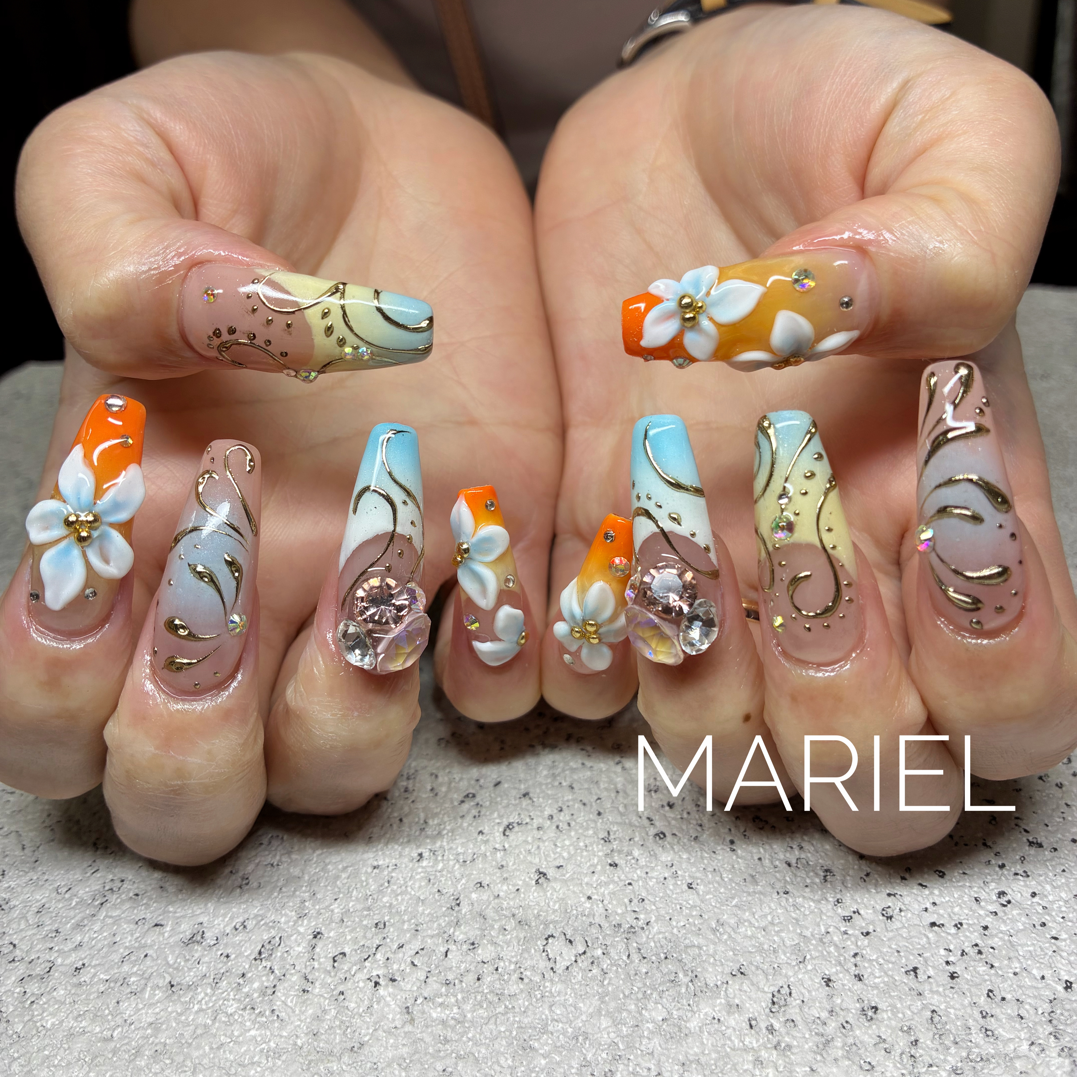 Nail_mariel