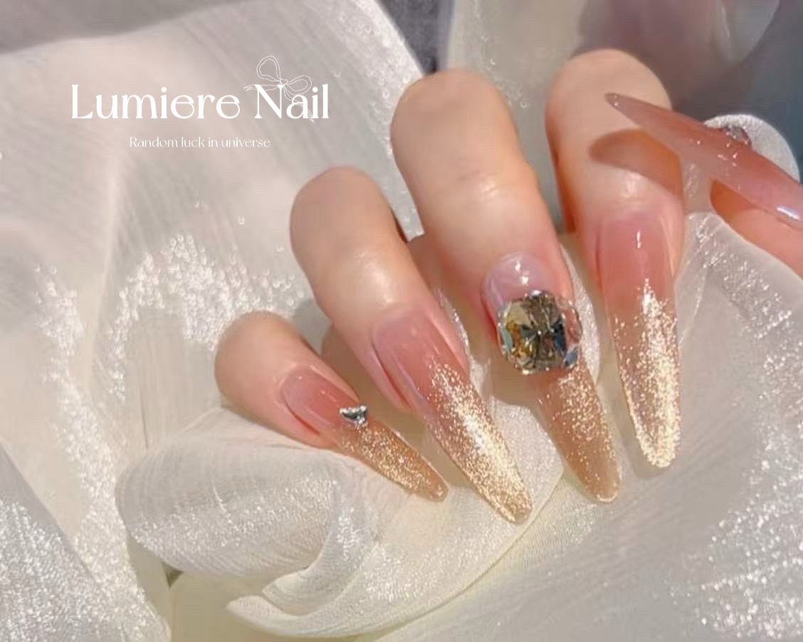 lumiere_Nail