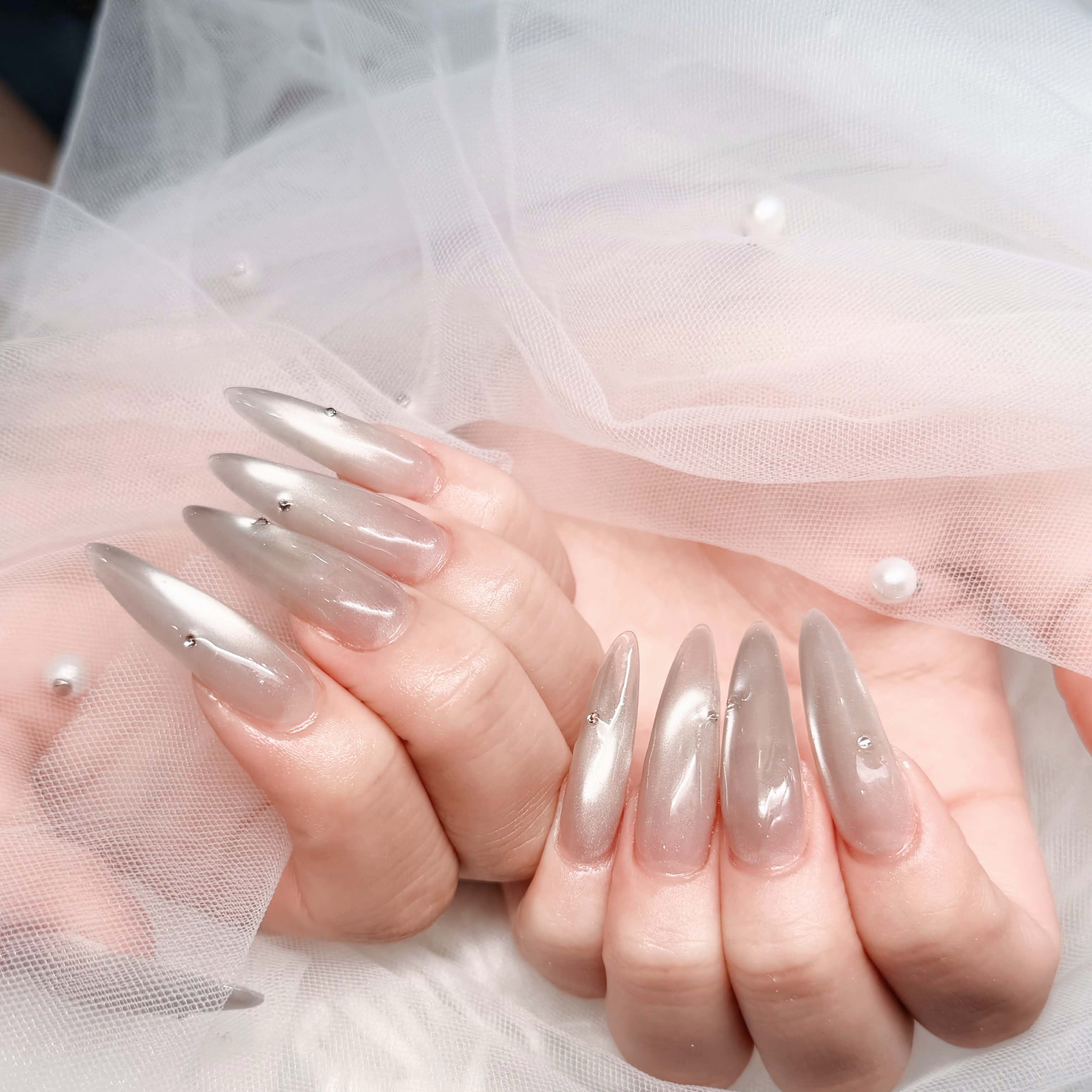 Yuri_nails