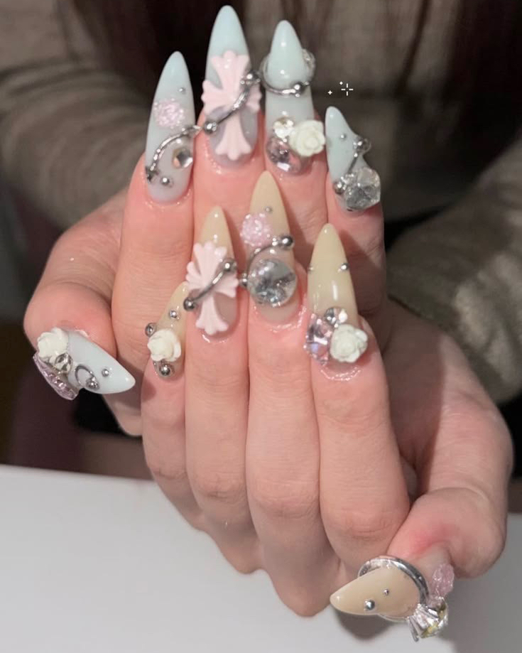 AMI_NAIL_KEBUKURO