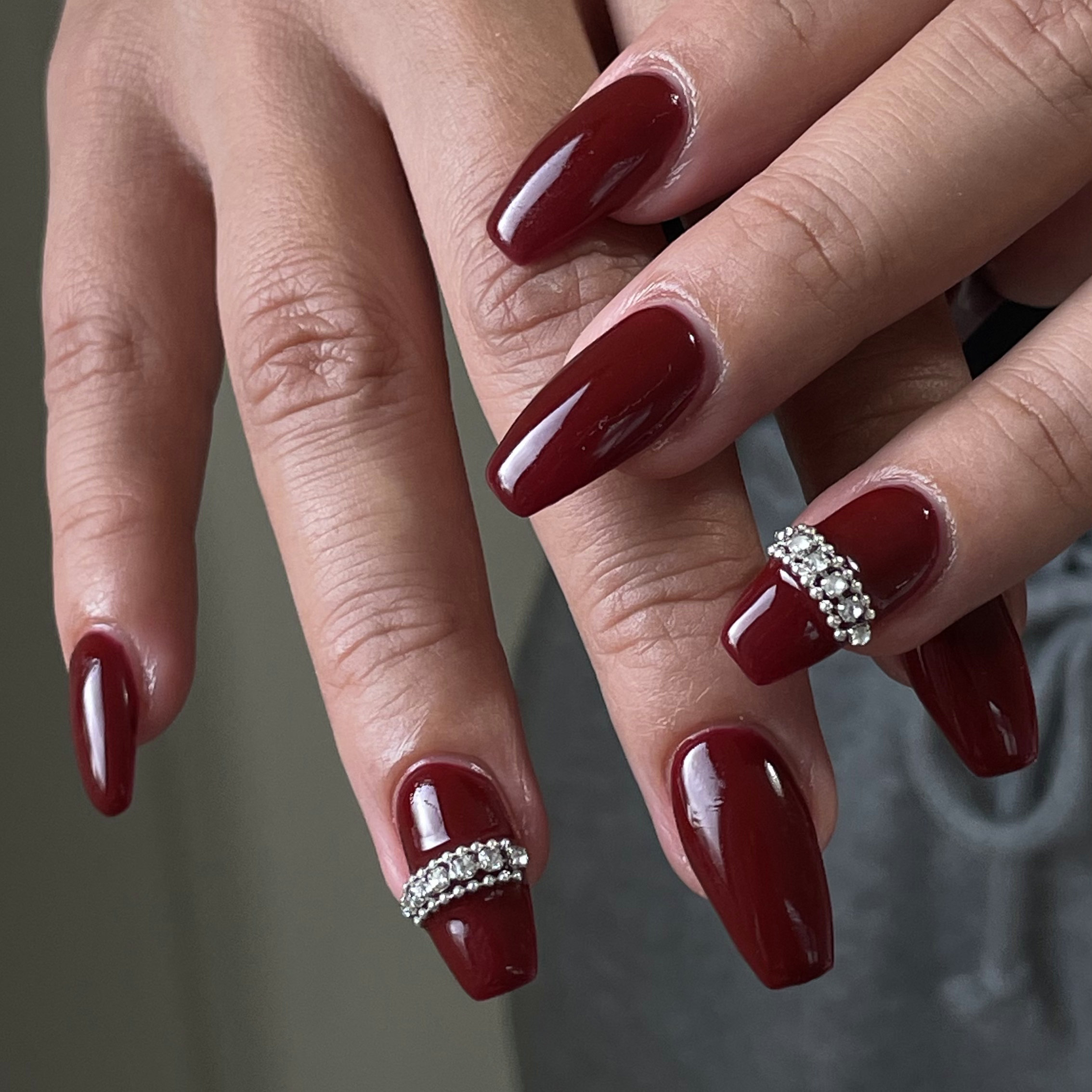 hau.nail