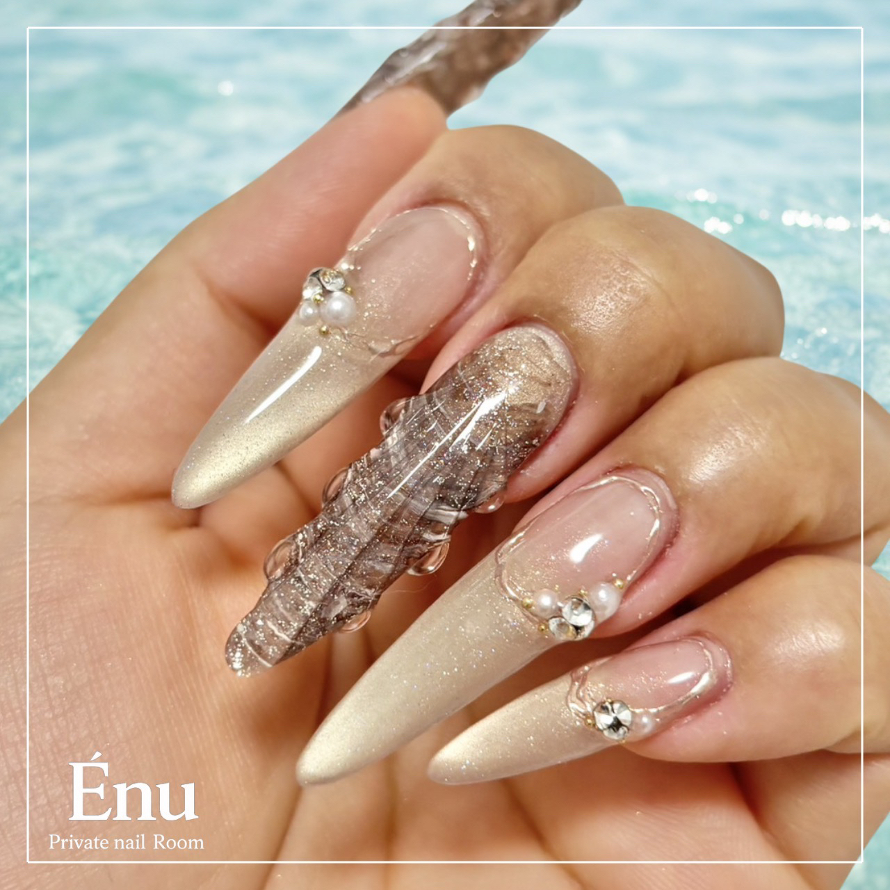nail_room_Enu