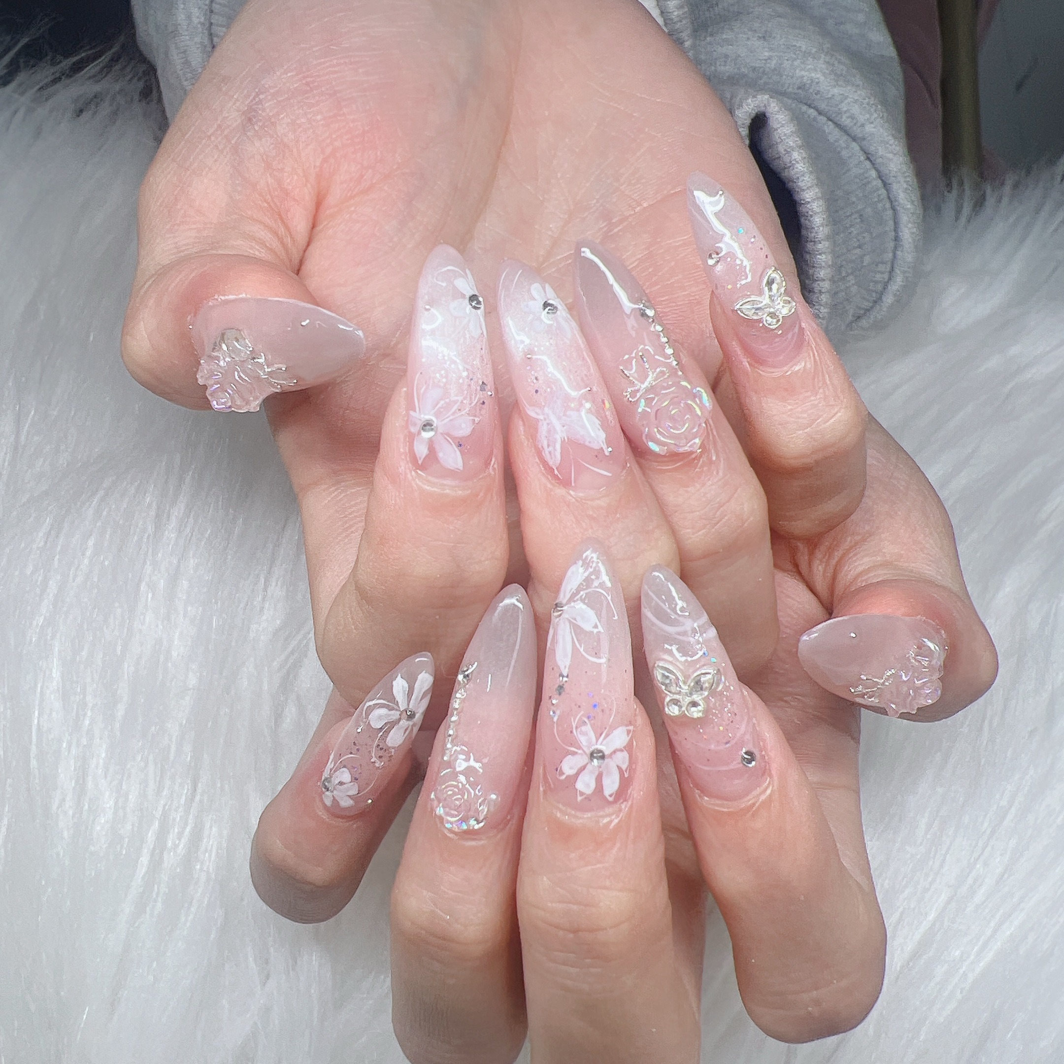 Lee_Nails