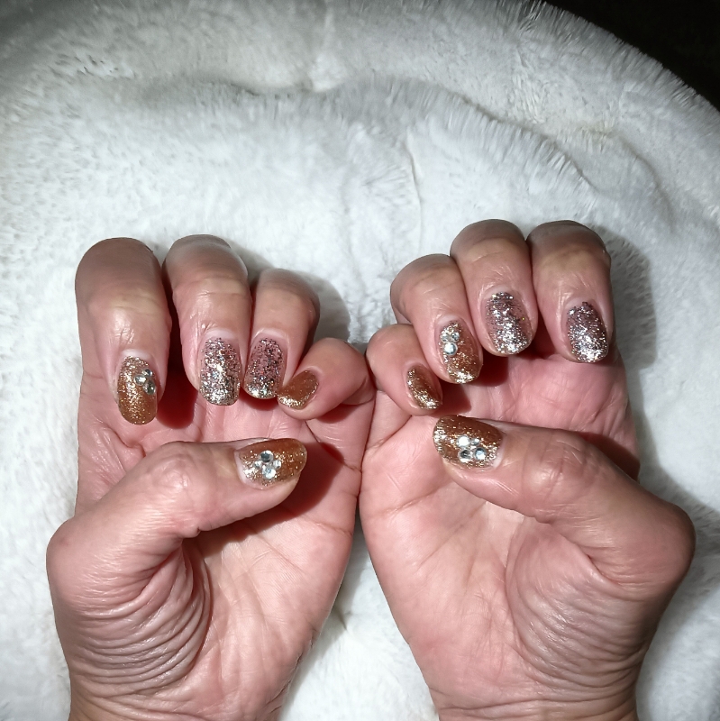 Nail_y_tama