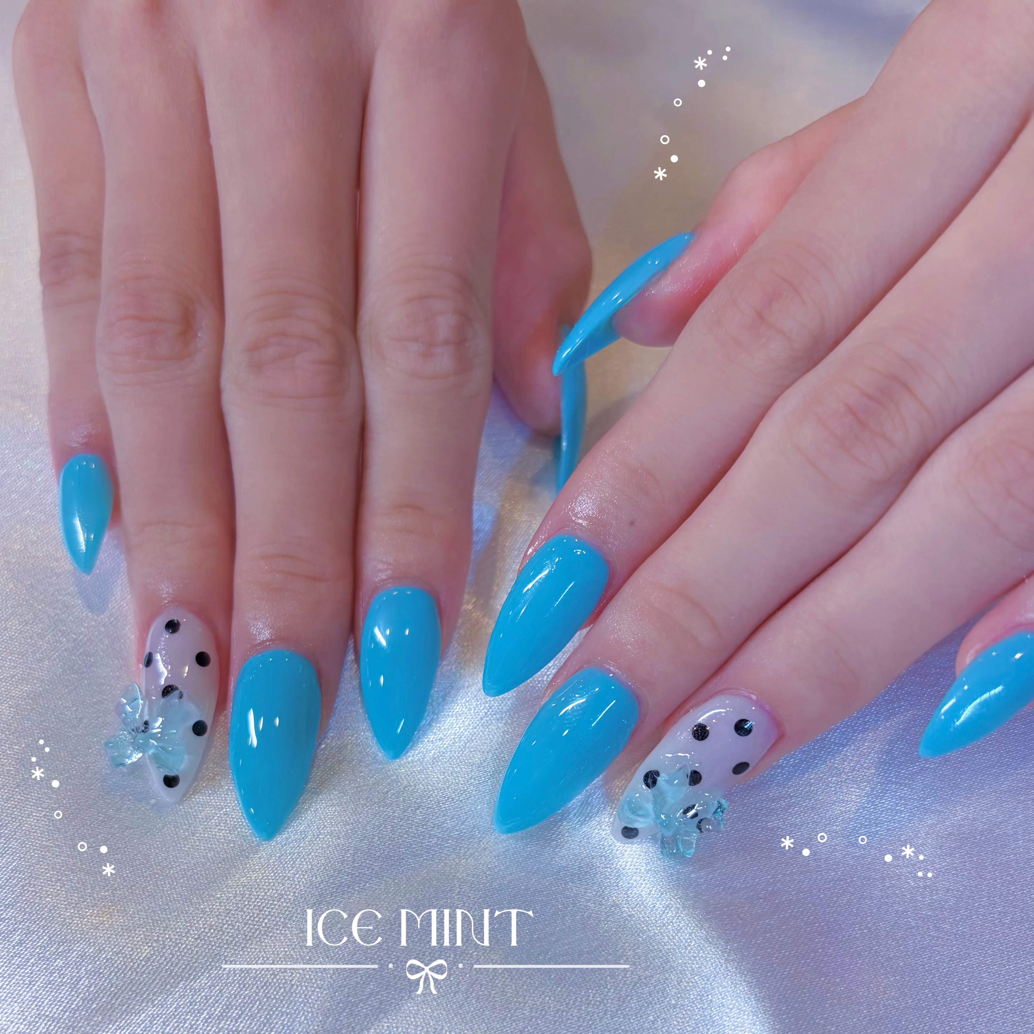 naomi_trunail